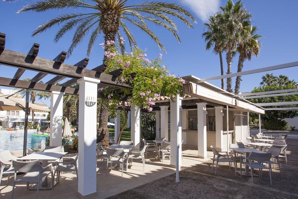 Grupotel Club Menorca Apartahotel Son Xoriguer