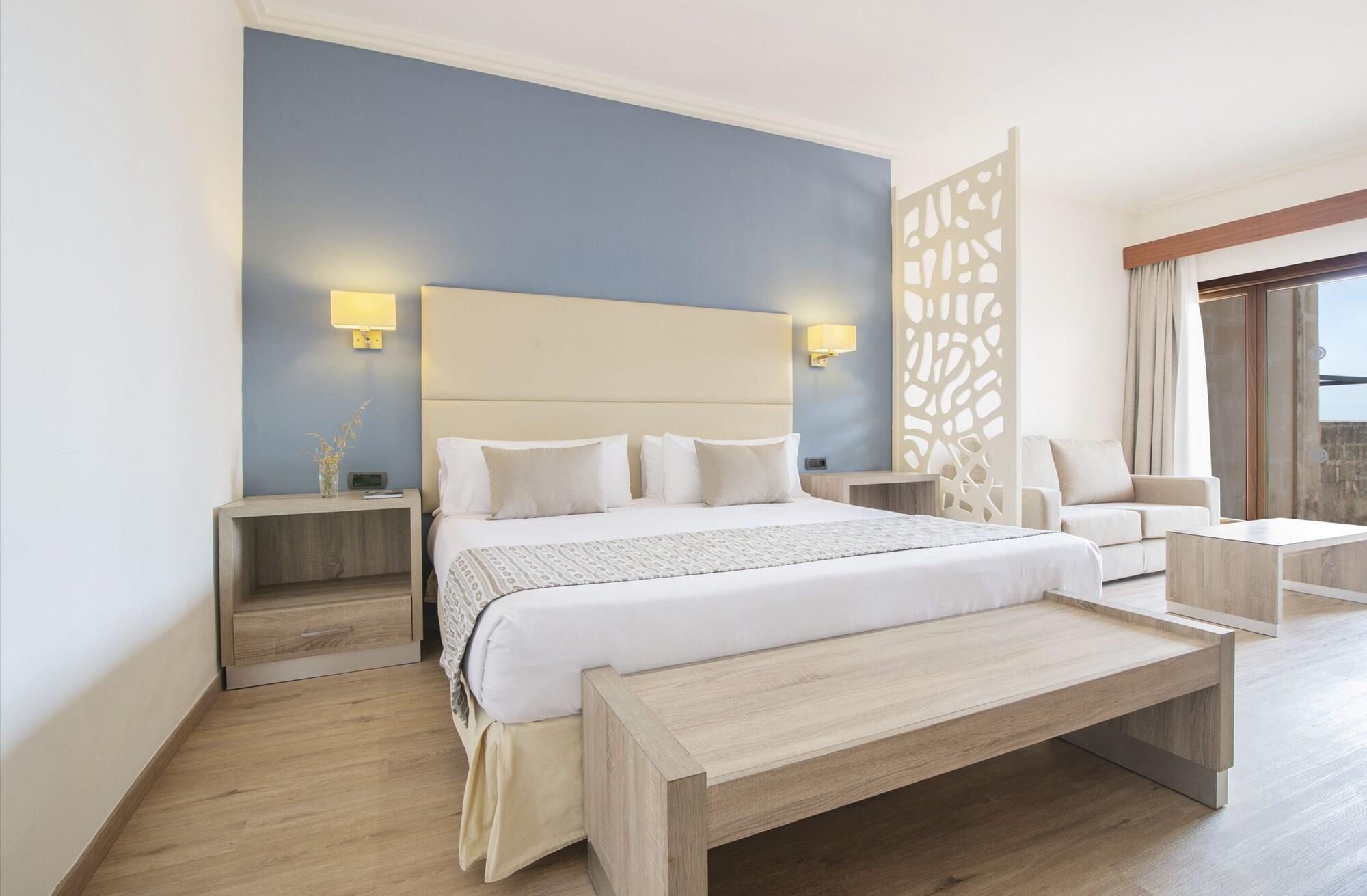 Hotel Menorca - Adults Recommended - By Pierre & Premium 3*