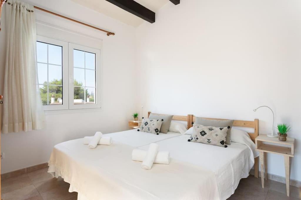 Can Esmo! 6 Hosts, 3 Bedrooms And A Private Pool Cala'N Bosch (Menorca)