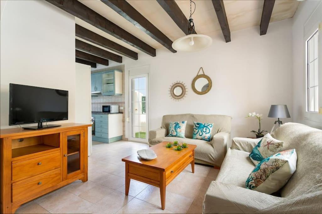 Сasa de vacaciones Can Esmo! 6 Hosts, 3 Bedrooms And A Private Pool *