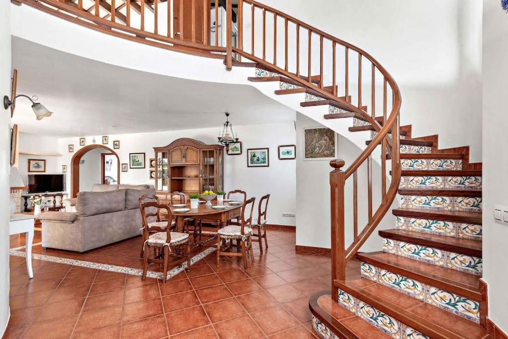 4 Bedroom Villa, Pool, 500m To Beach, Cala En Blanes *