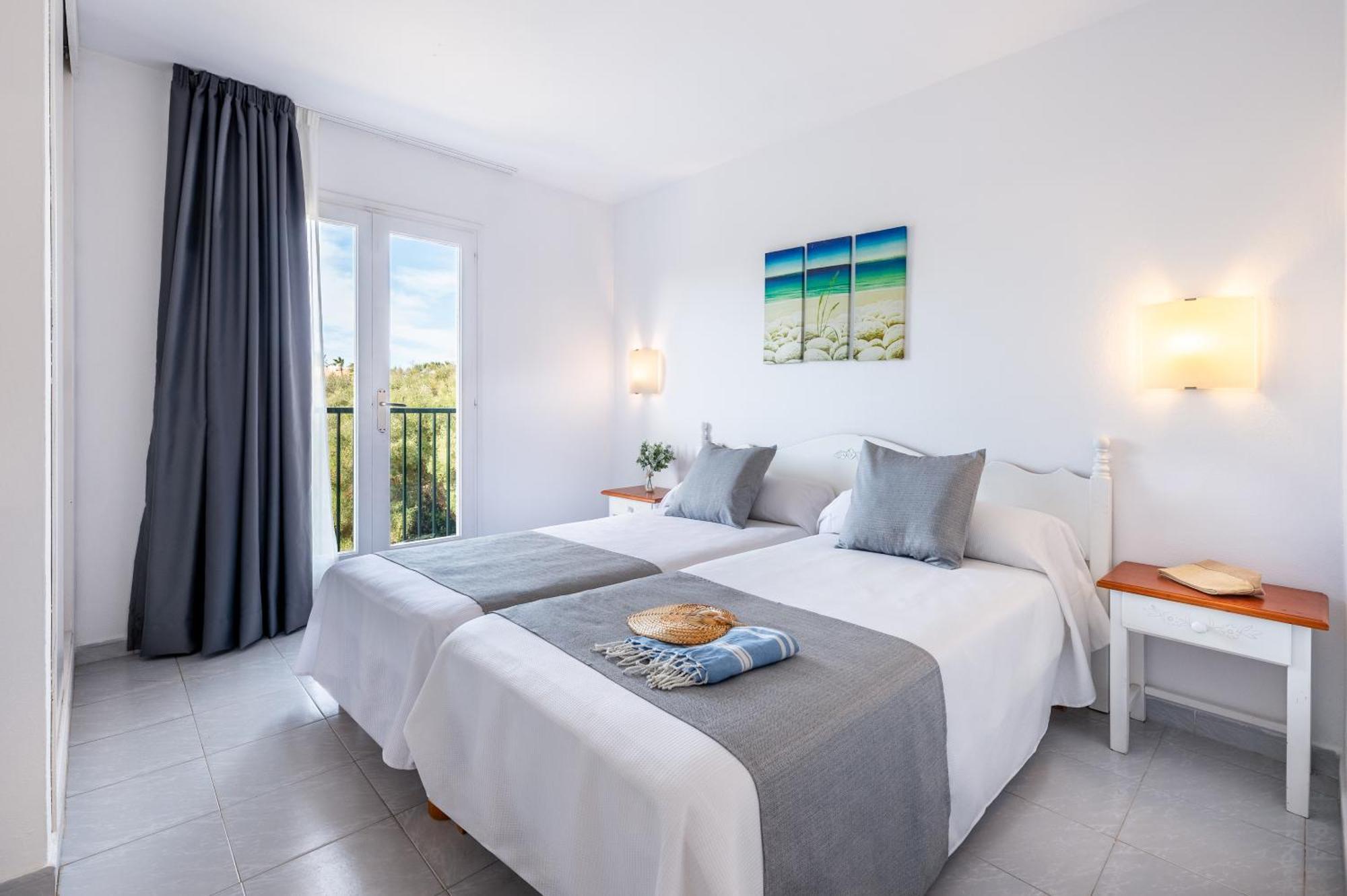 Apartahotel Menorca Caleta Playa-3sup