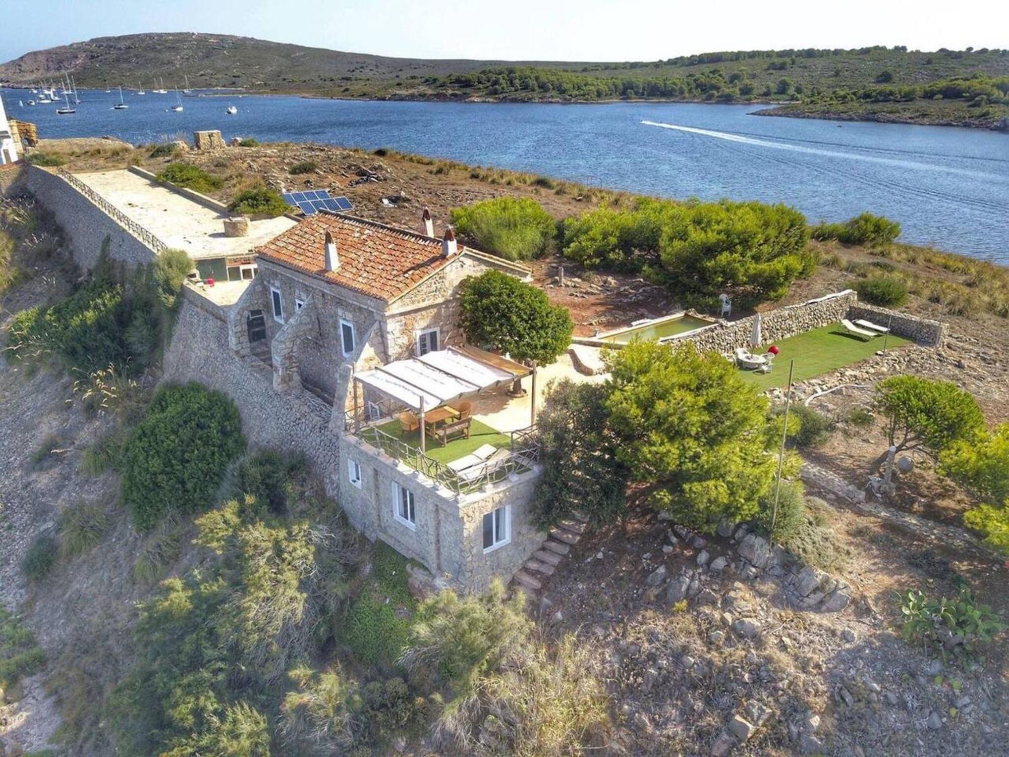 4 Bedrooms Property At Fornells 100 M Away From The Beach With Shared Pool And Wifi Сasa de vacaciones