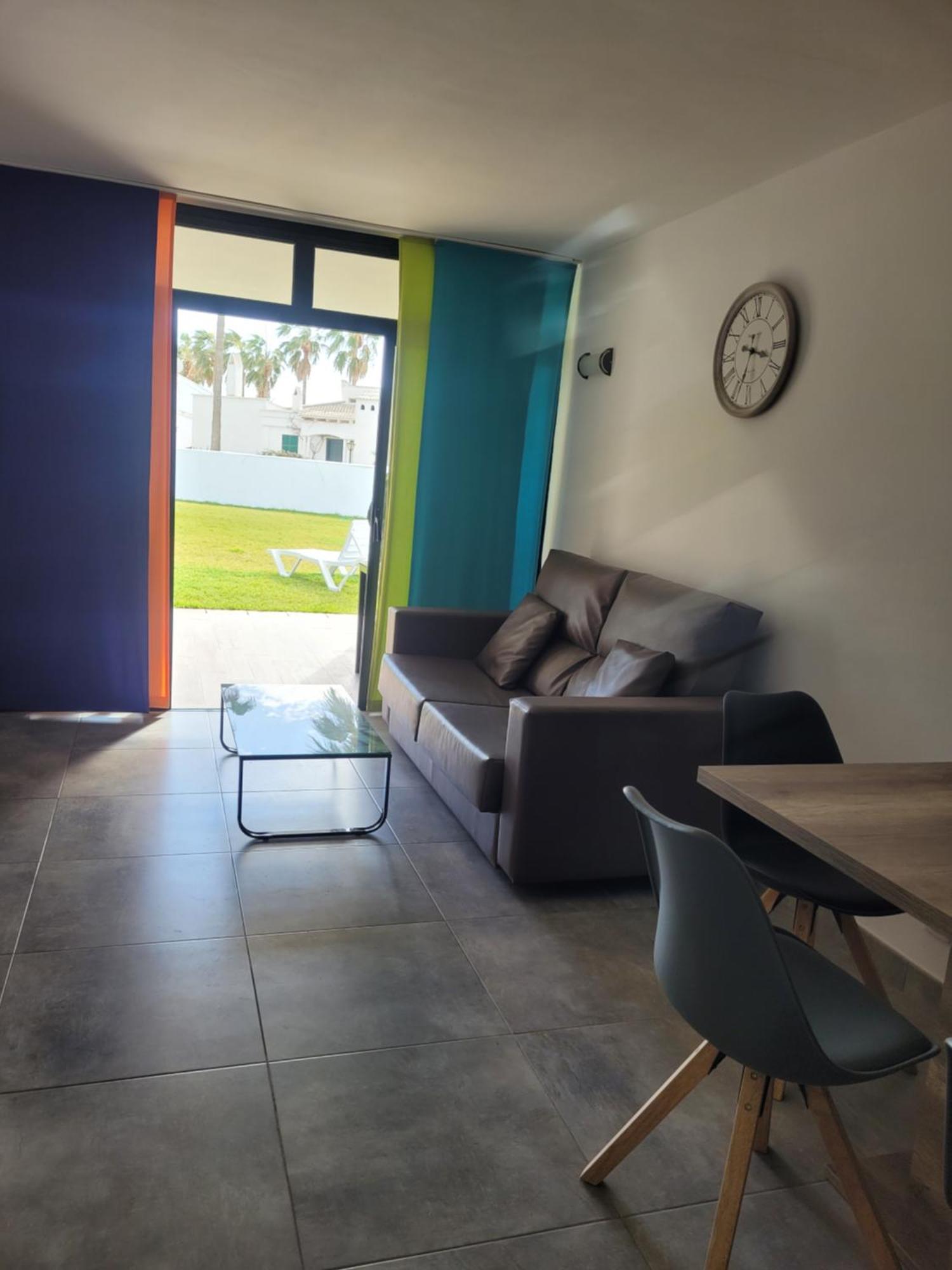 Apartamento Cala En Bosc Con Piscina