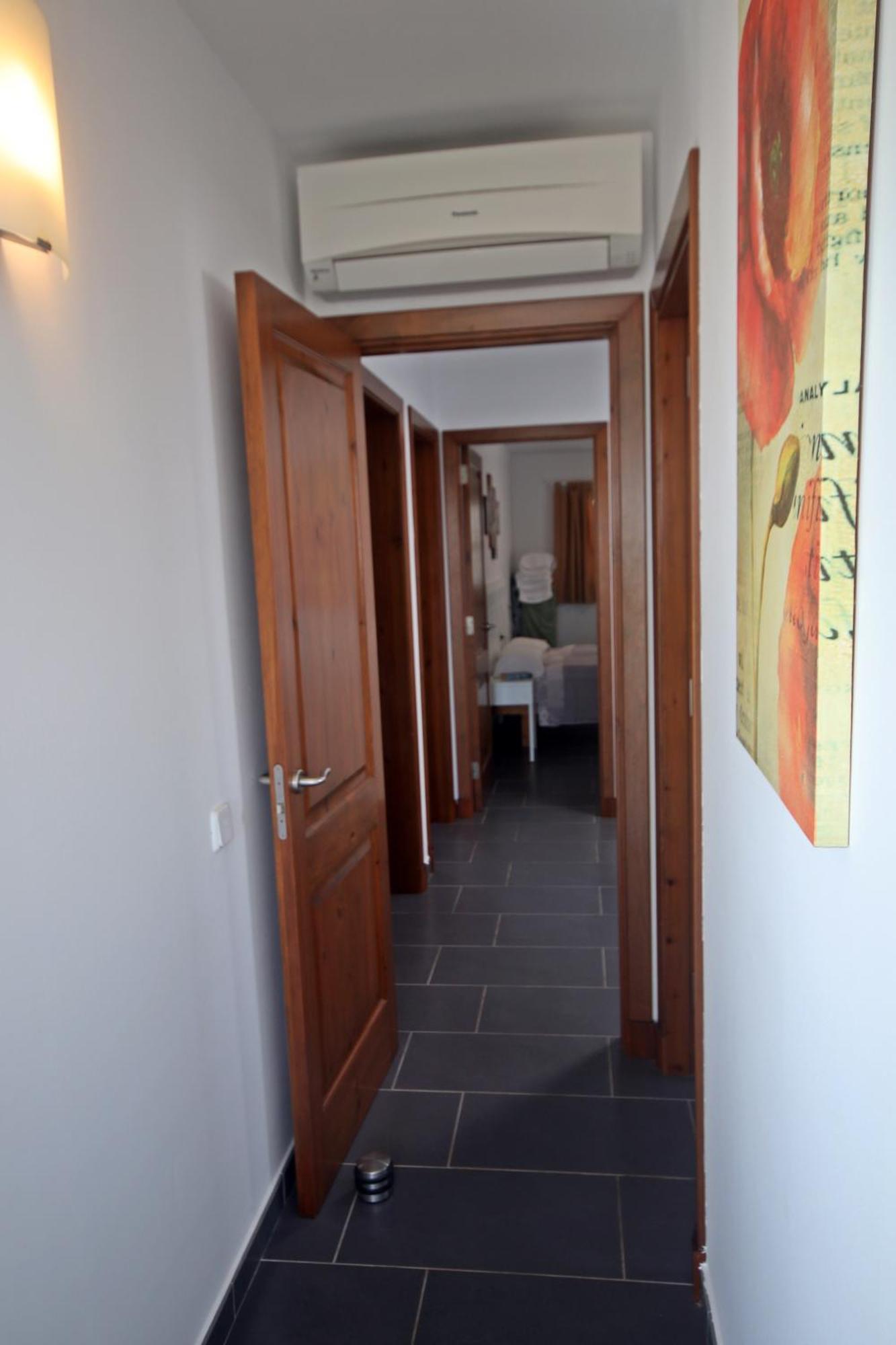 Bella, 350m Zum Villa