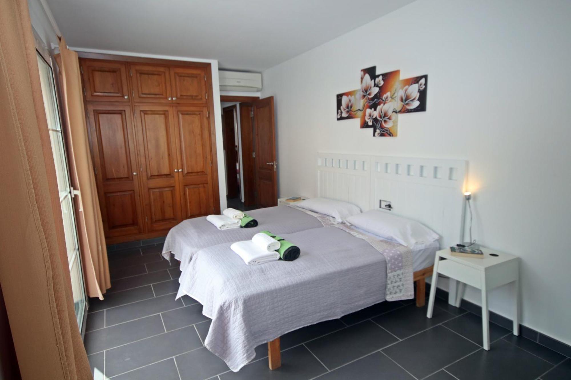 Bella, 350m Zum Villa