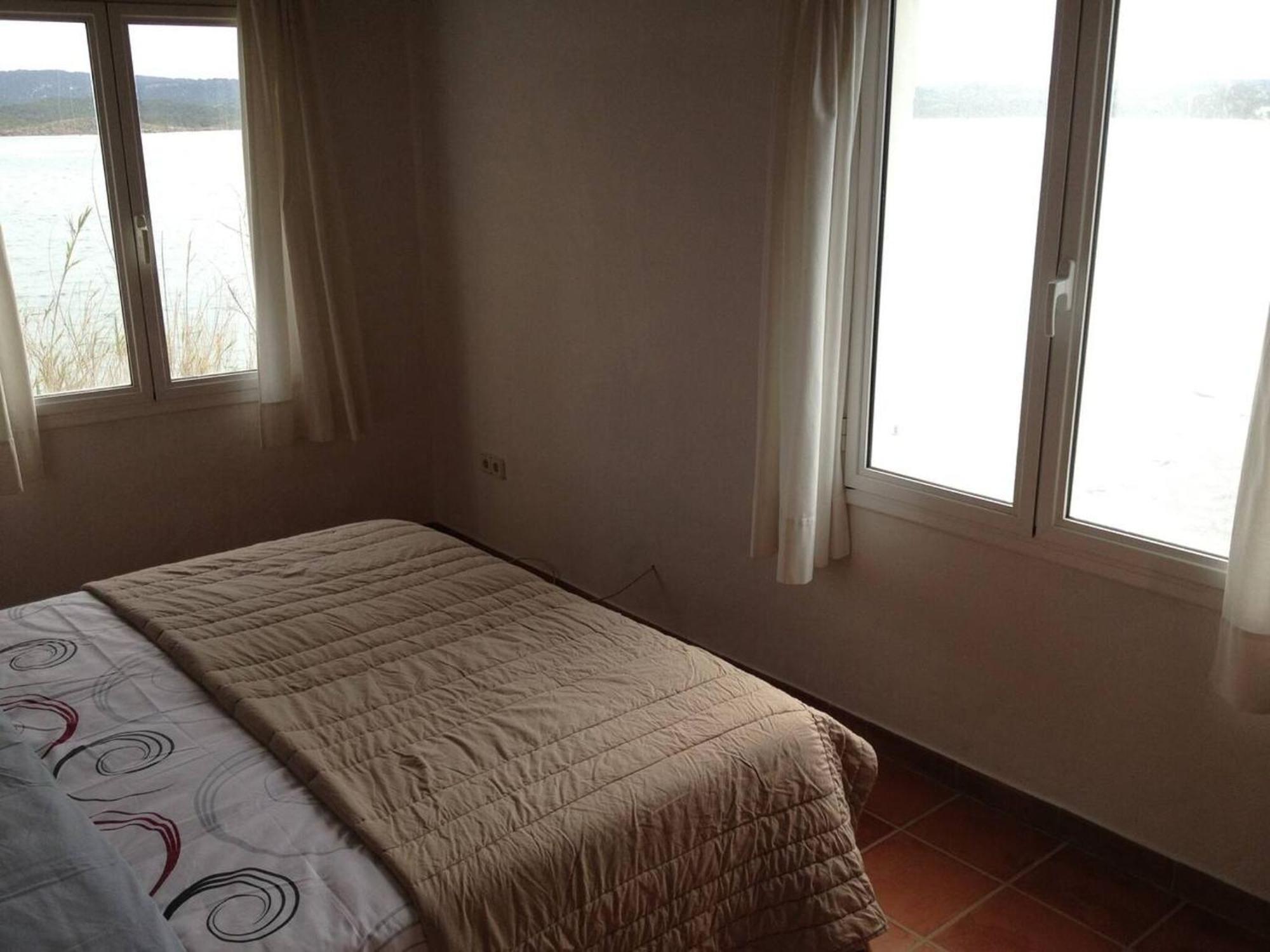 Сasa de vacaciones 4 Bedrooms Property At Fornells 100 M Away From The Beach With Shared Pool And Wifi *
