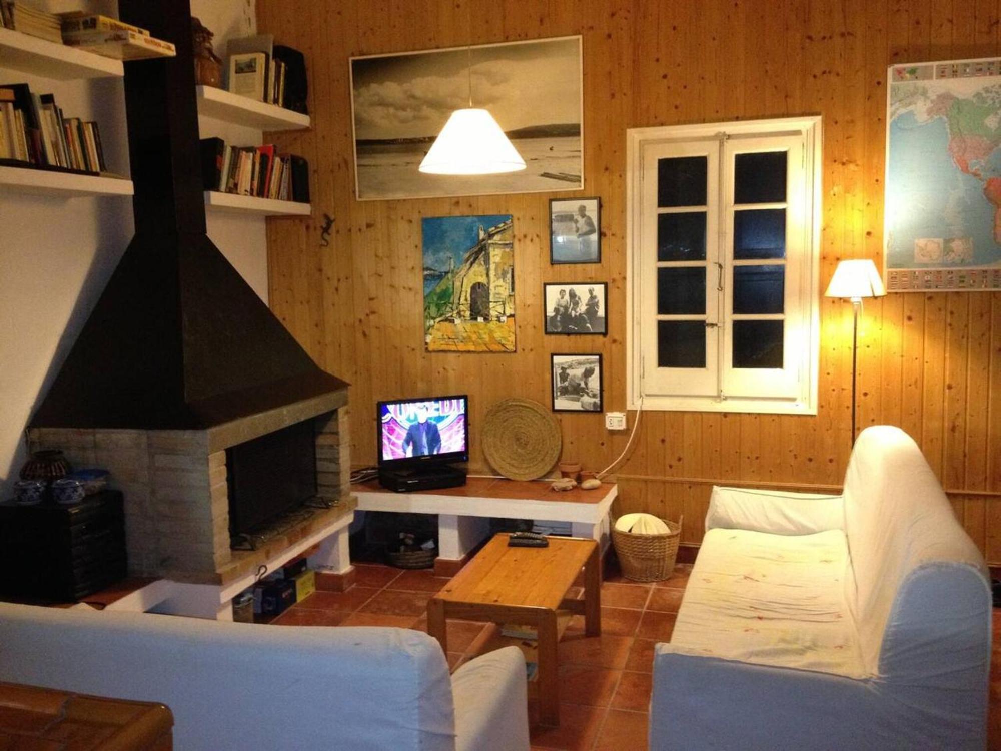 Сasa de vacaciones 4 Bedrooms Property At Fornells 100 M Away From The Beach With Shared Pool And Wifi