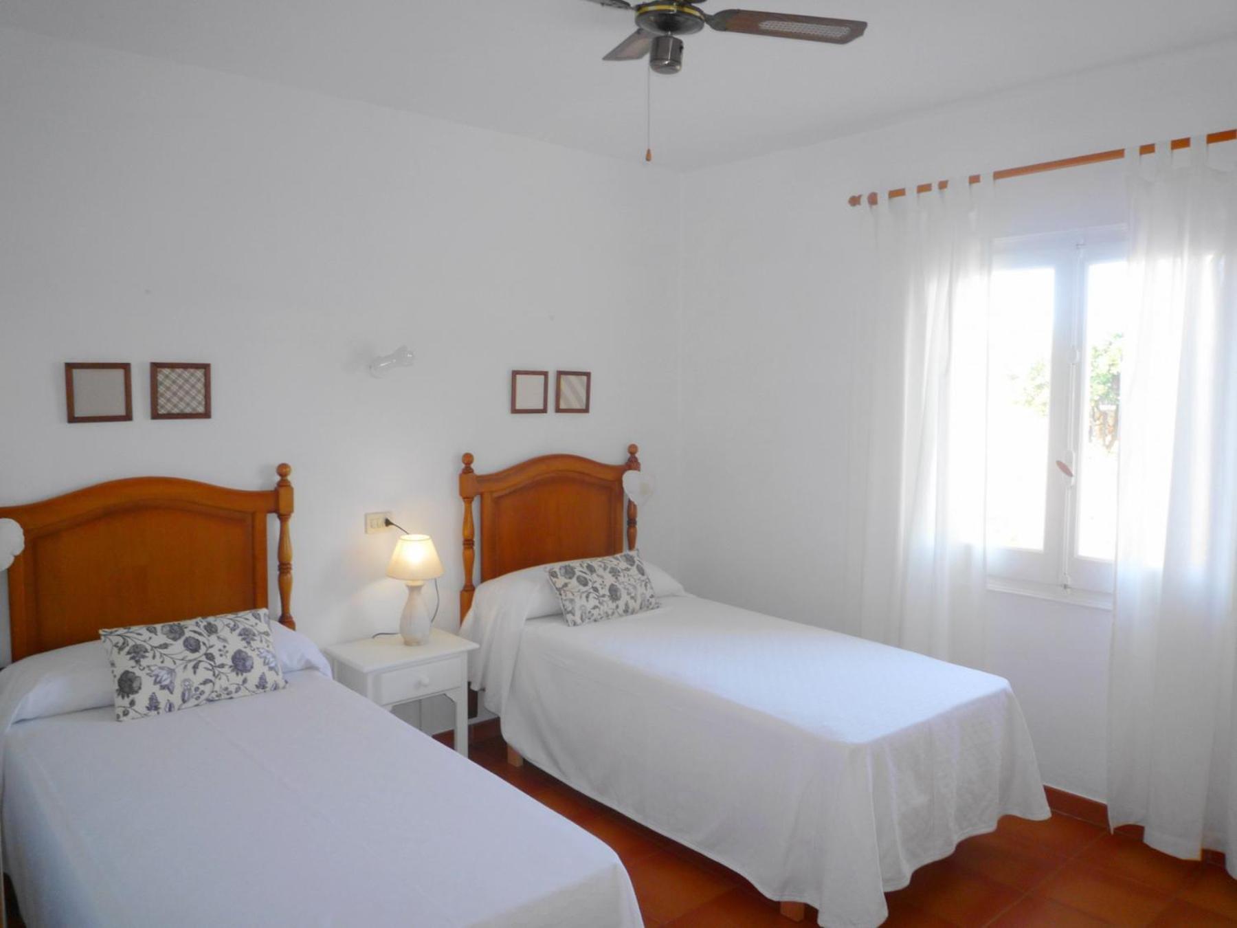 Neus Villa *