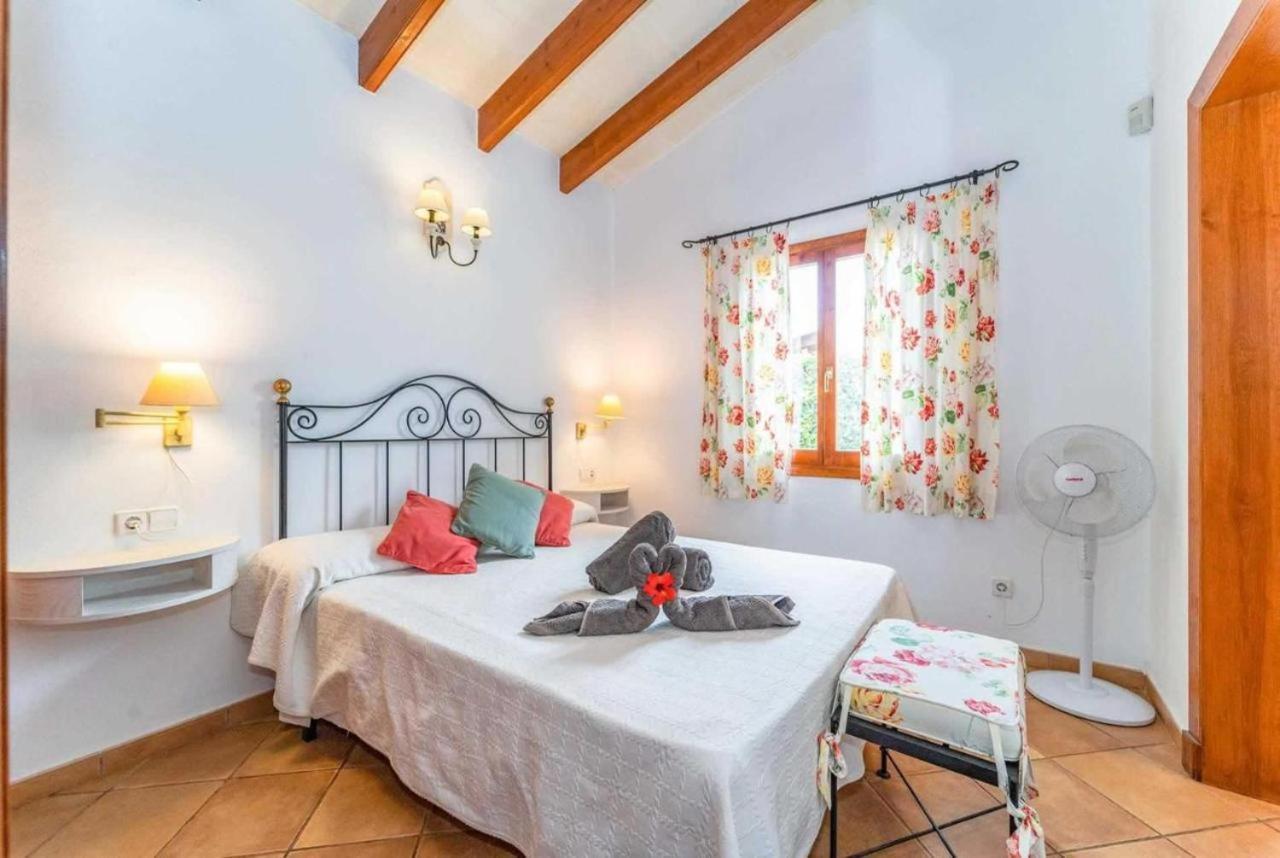 Estrella Villa
