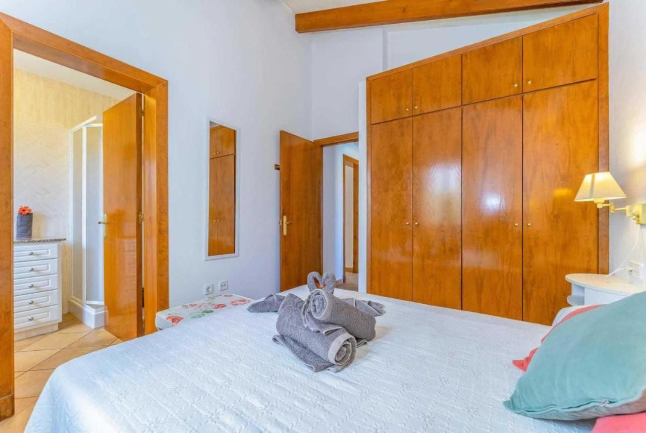 Estrella Villa *