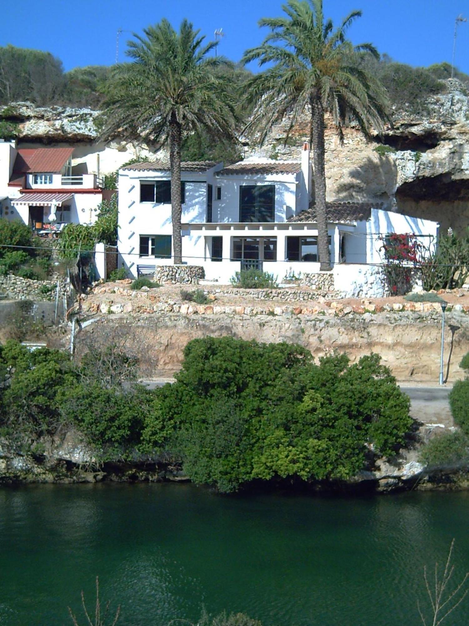 Preciosa Casa En Primera Línea Del Mar *