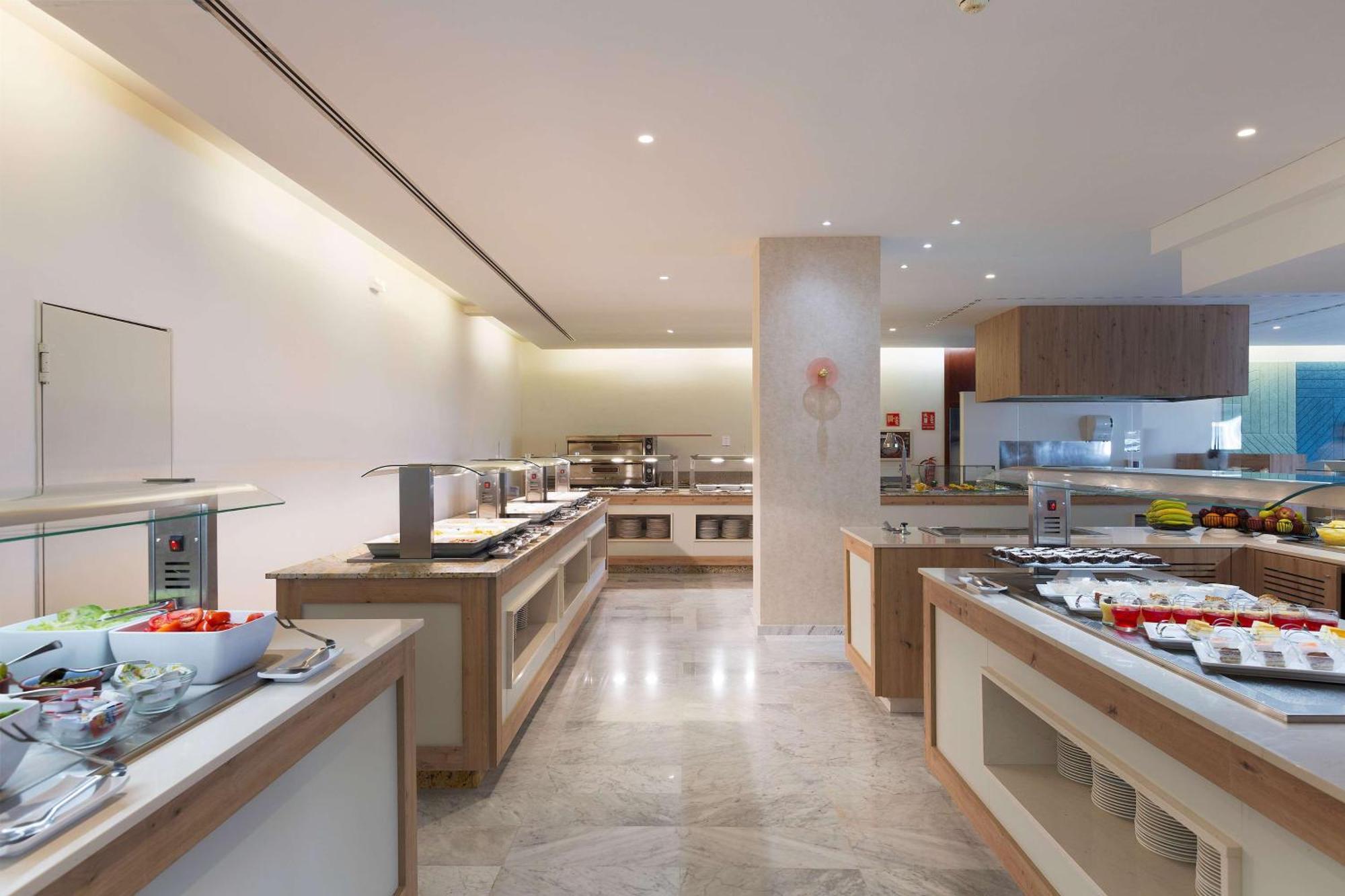 Alua Illa De Menorca Hotel S'Algar