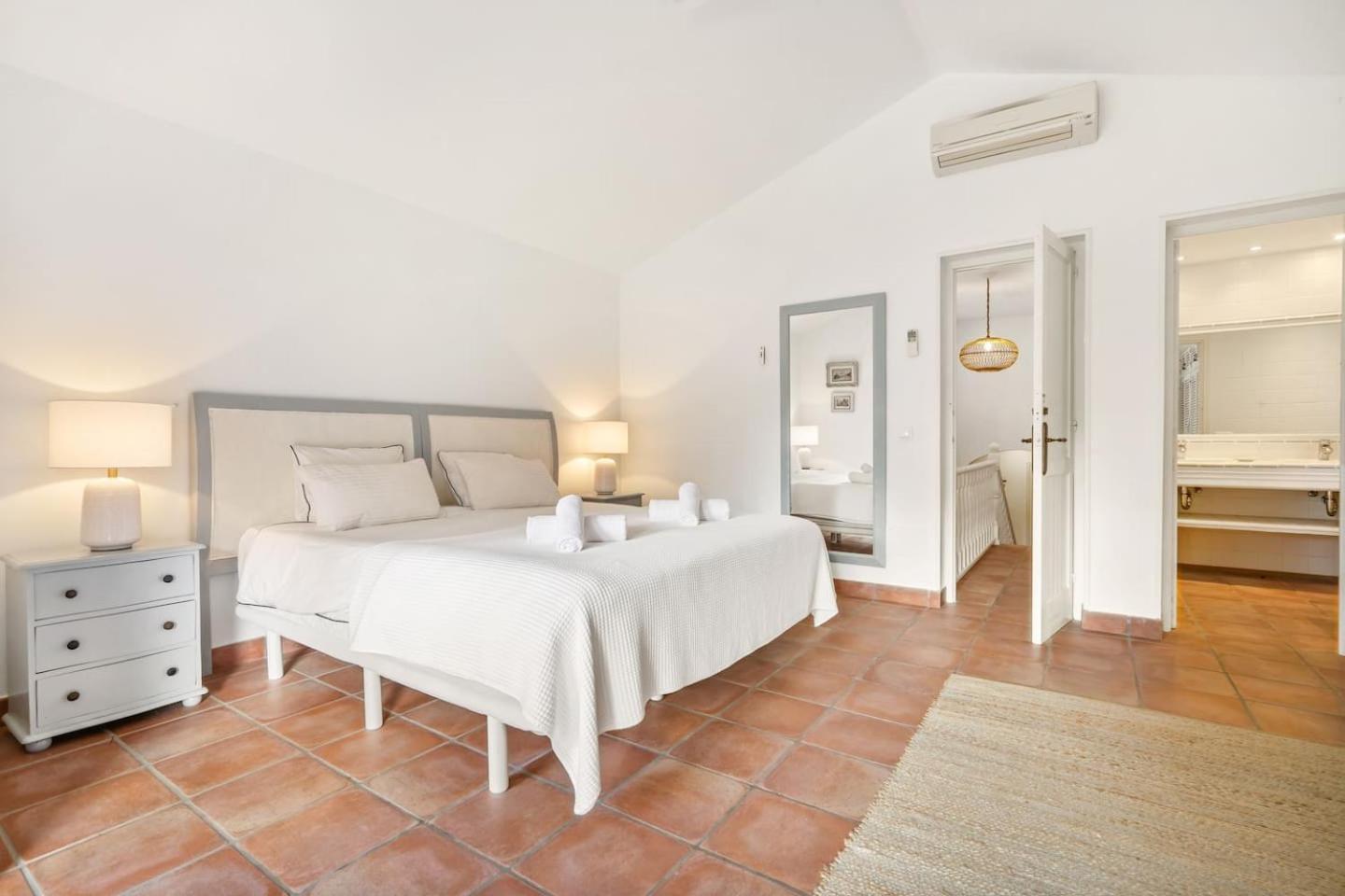 Villa Monte Penedo, Heated Pool *