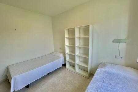 Apartamento De 2 Con Piscina - Mitjana