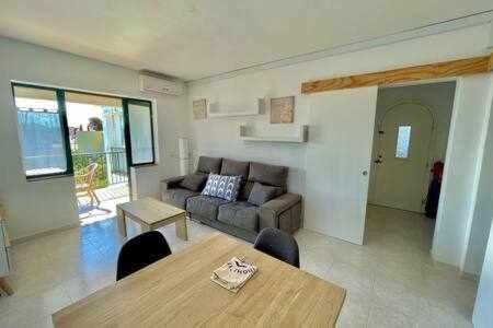 Apartamento De 2 Con Piscina - Mitjana *