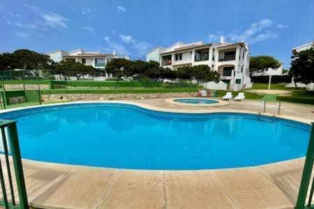 Apartamento De 2 Con Piscina - Mitjana