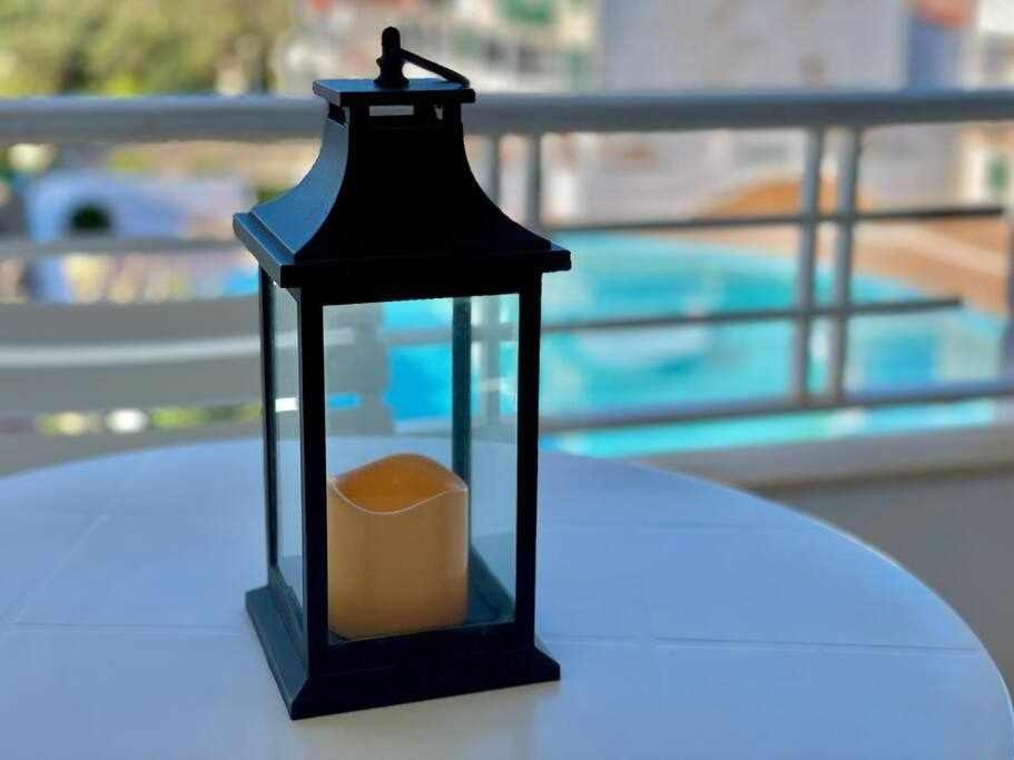 Con Piscina Junto A La Playa - Turqueta. Apartamento