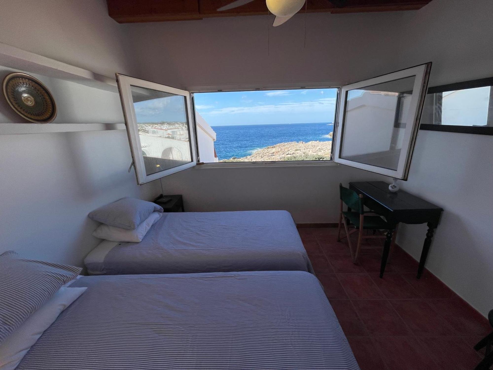 Binisamar Infinity Pool Over The Sea Apartment