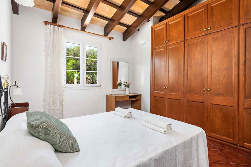 Villa 4 Bedroom Villa, Pool, 500m To Beach, Cala En Blanes *