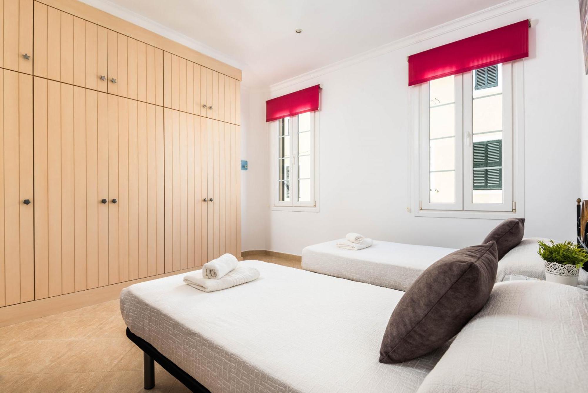 Ca Na Bel 4 Bedroom House, Ciutadella Сasa de vacaciones