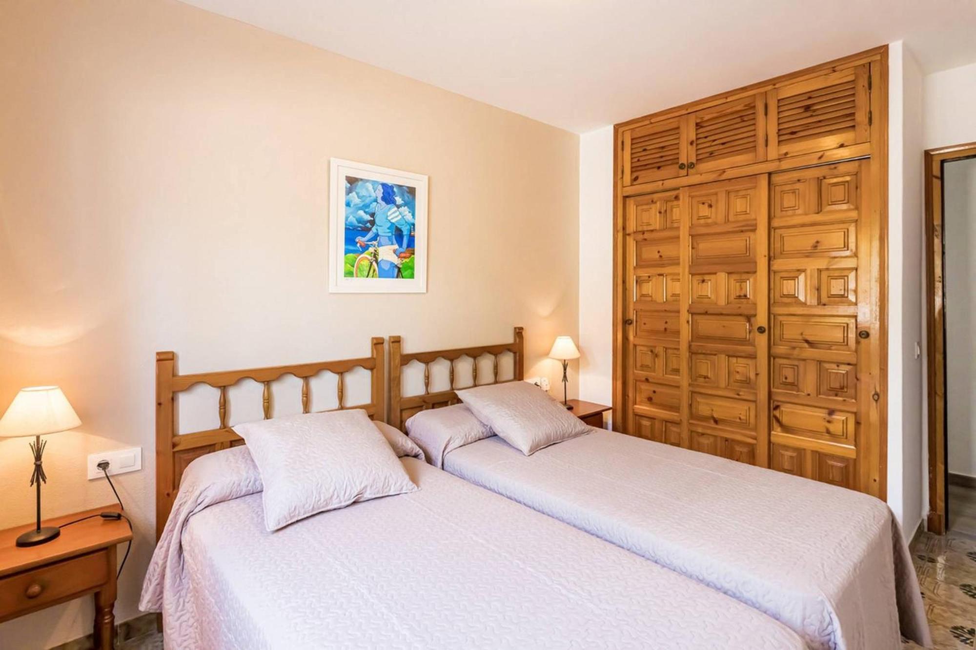 Caules Villa *