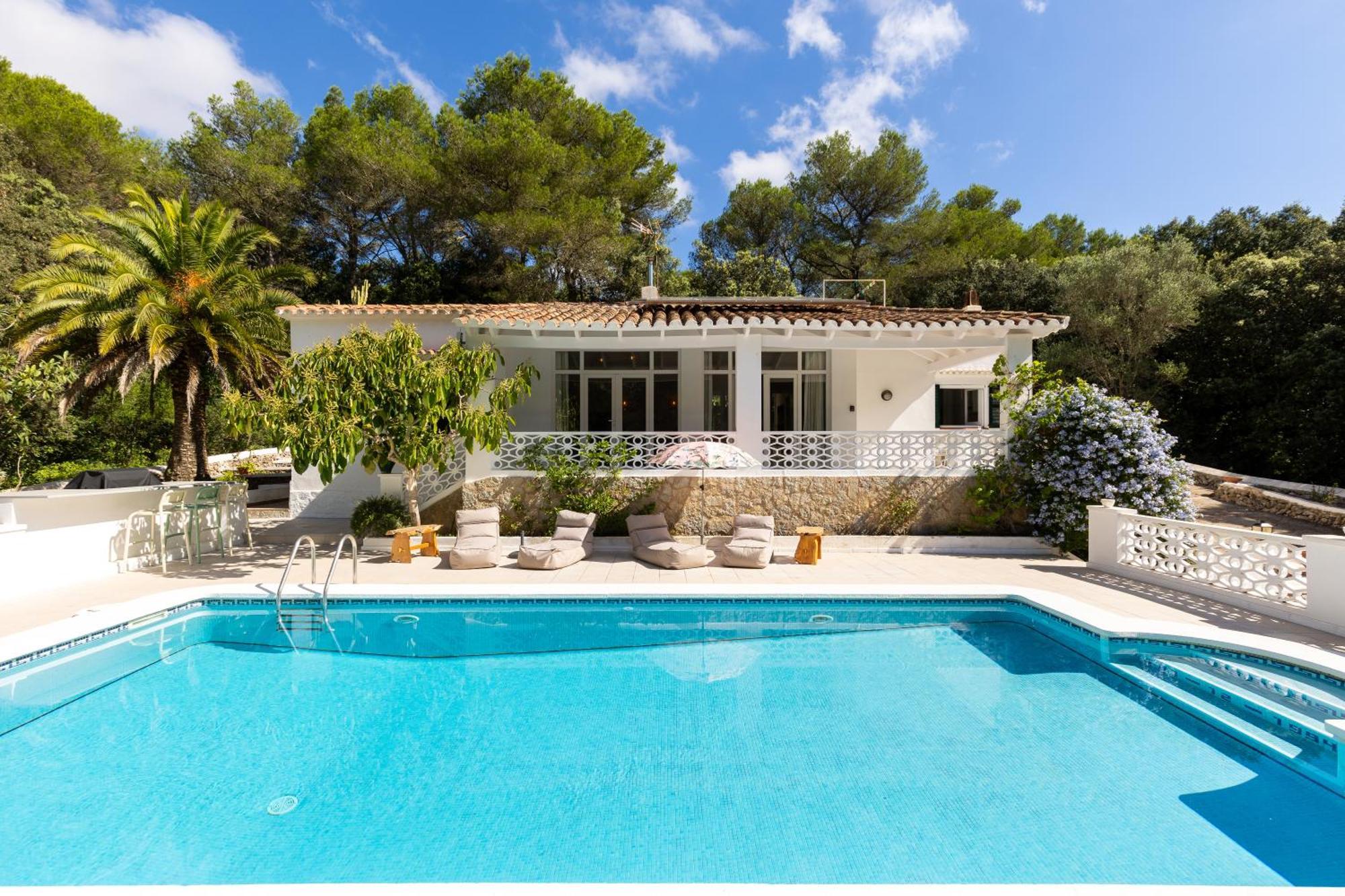 Caterina Authentic In Quiet, Wooded Area Villa Es Mercadal