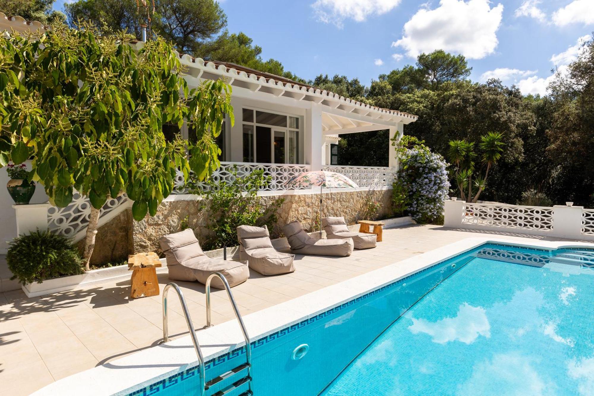 Caterina Authentic In Quiet, Wooded Area