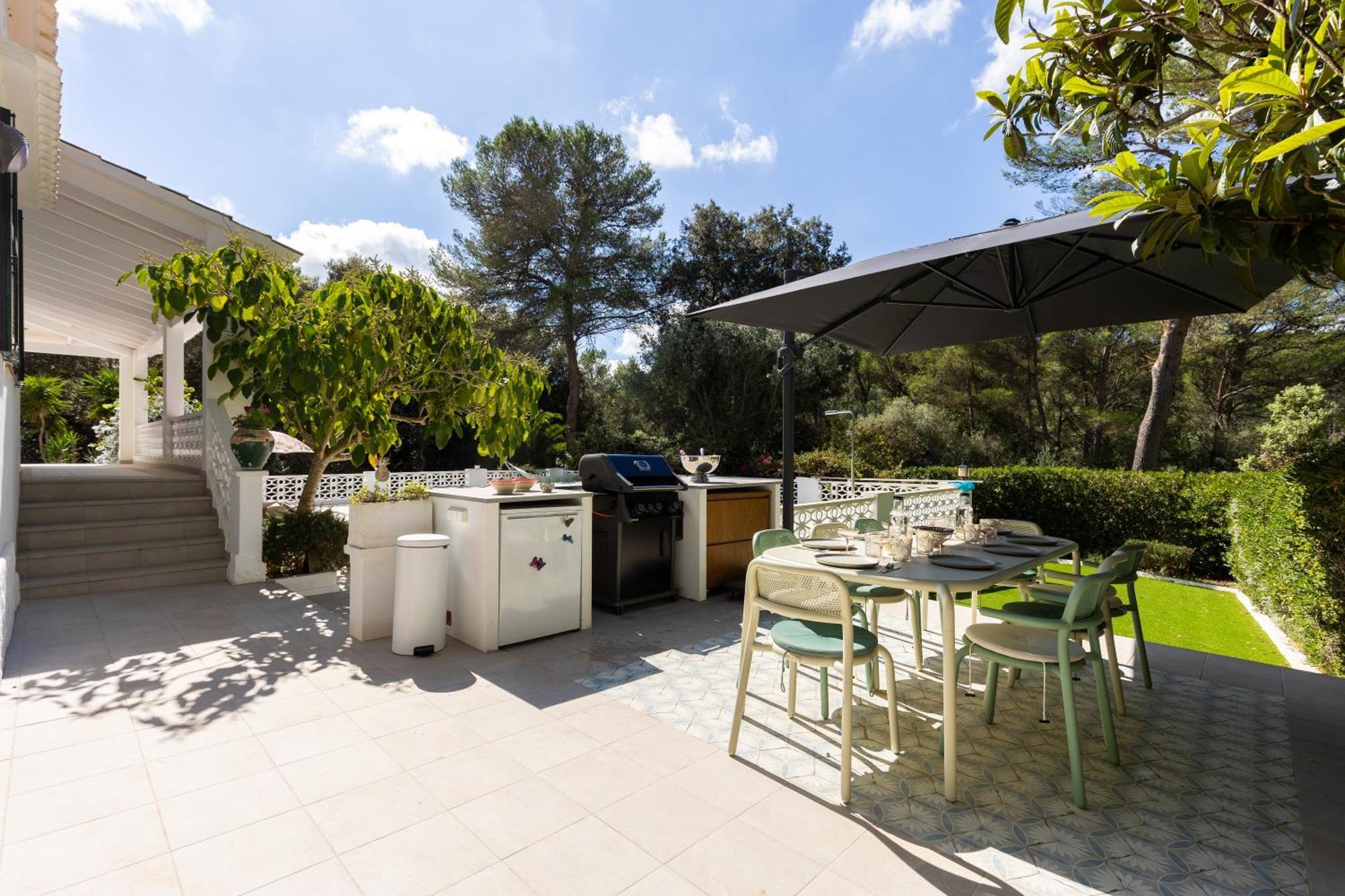 Caterina Authentic In Quiet, Wooded Area Villa Es Mercadal