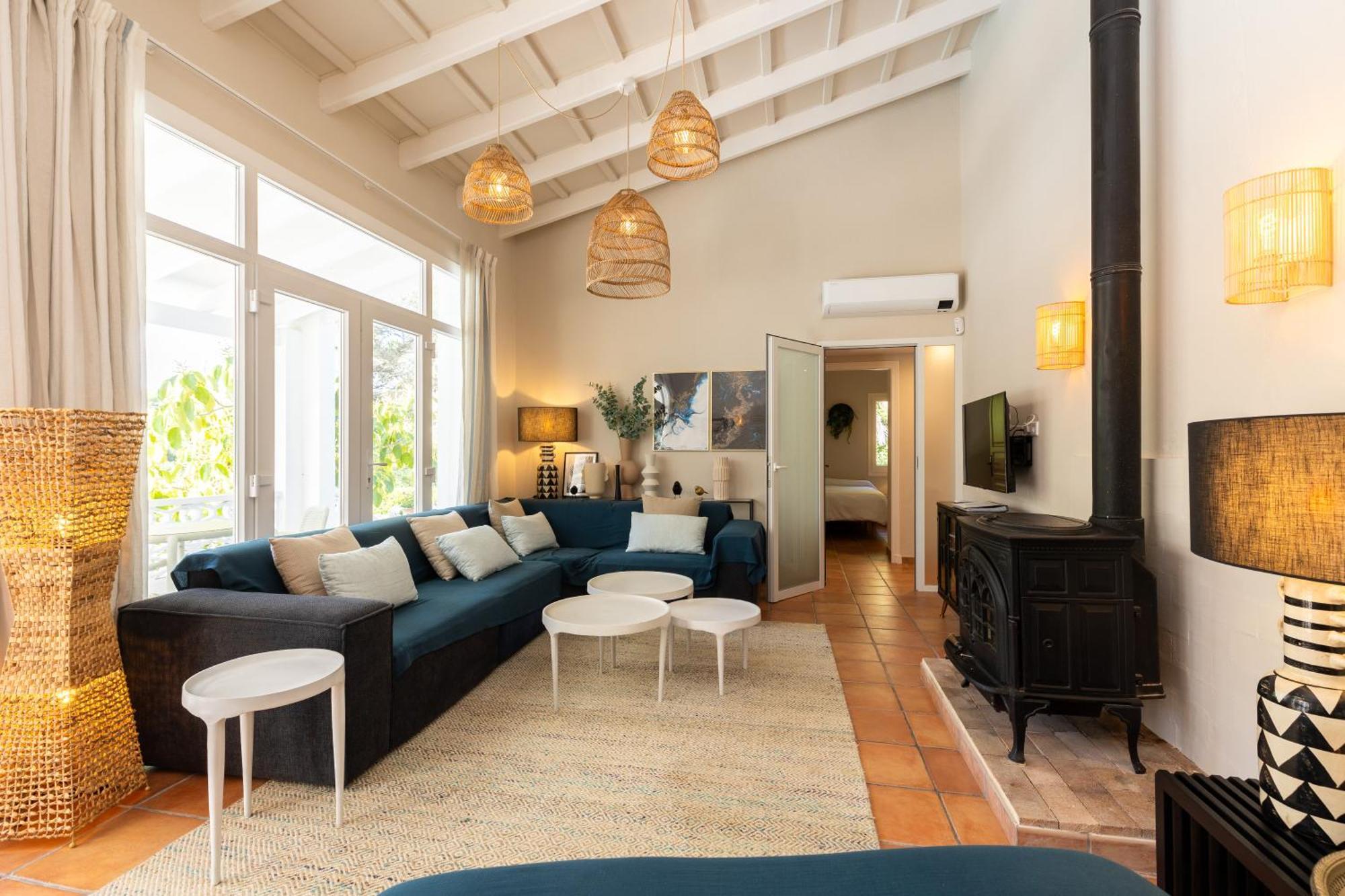 Caterina Authentic In Quiet, Wooded Area Villa Es Mercadal