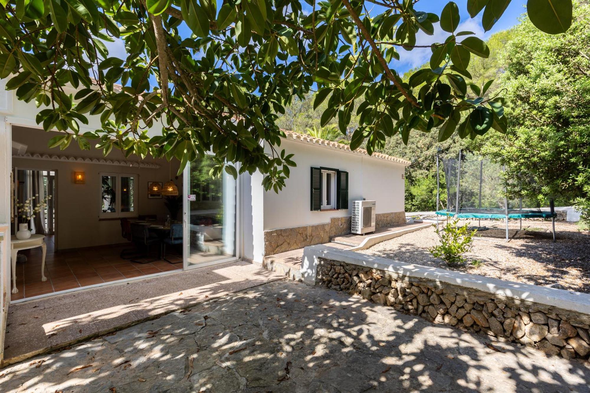 Caterina Authentic In Quiet, Wooded Area