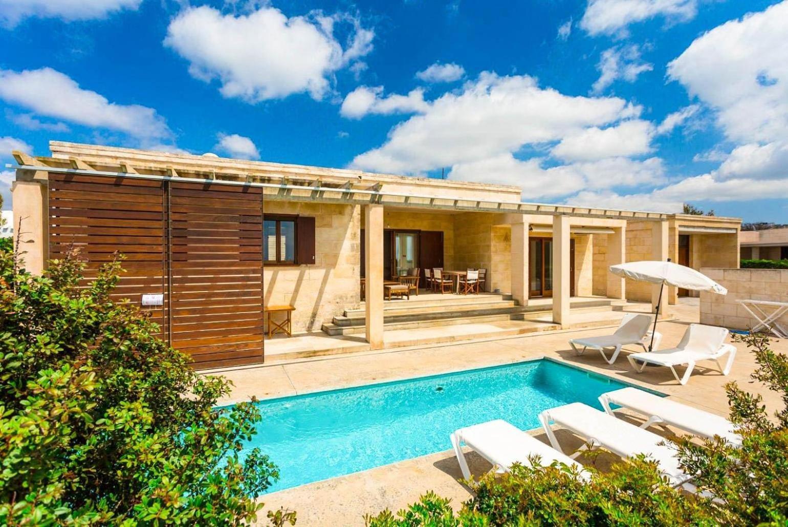 Water Front Shalom Villa *
