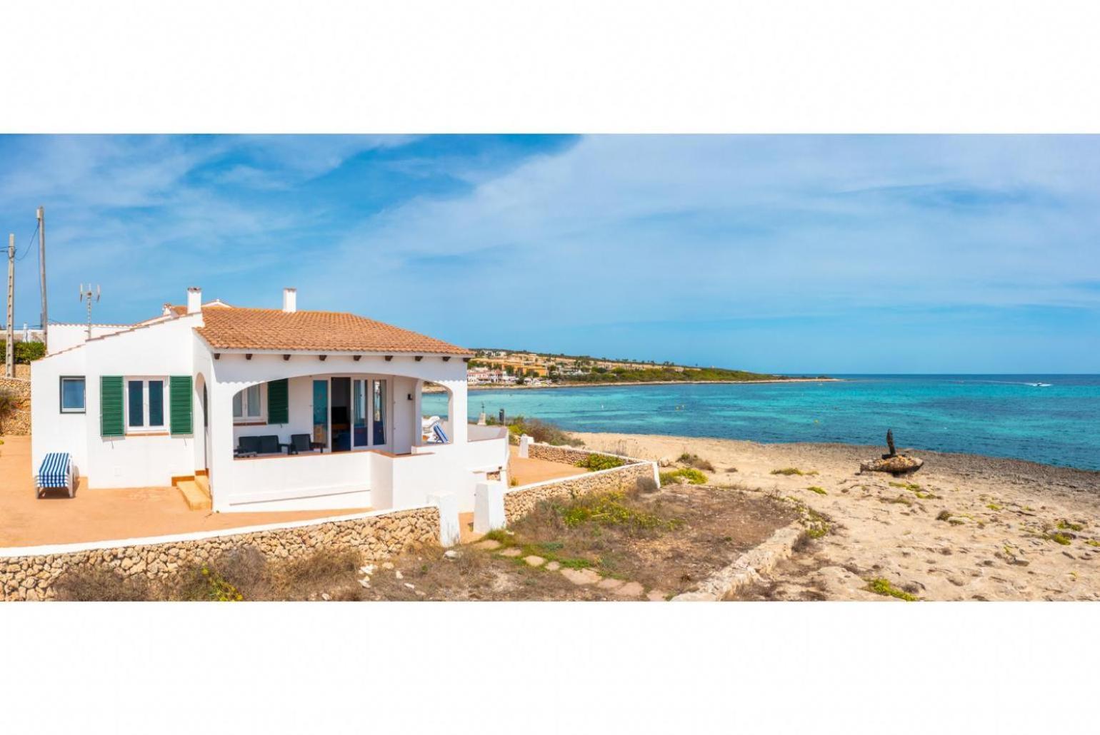 Voramar Waterfront Villa Sant Lluís
