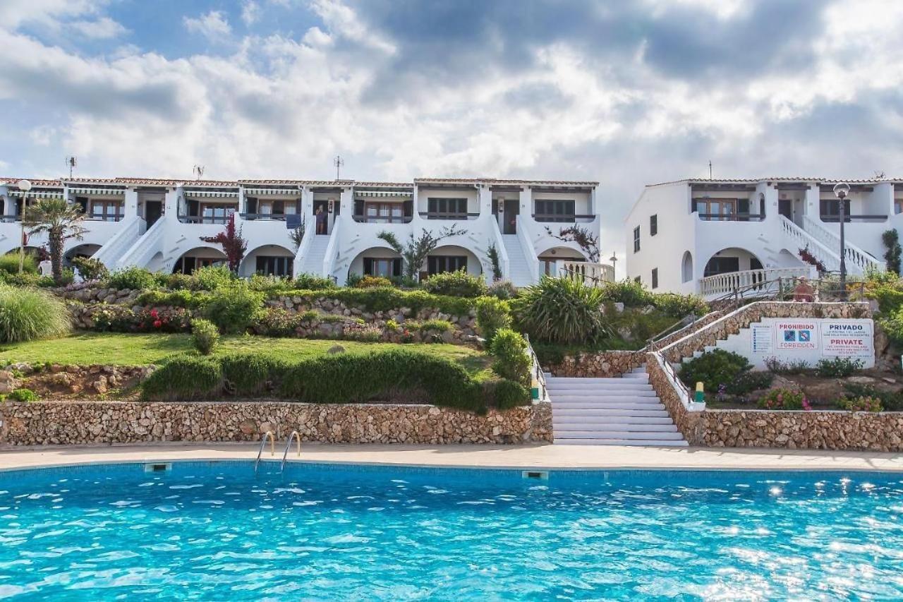 Lovely Hideaway With Pool And White