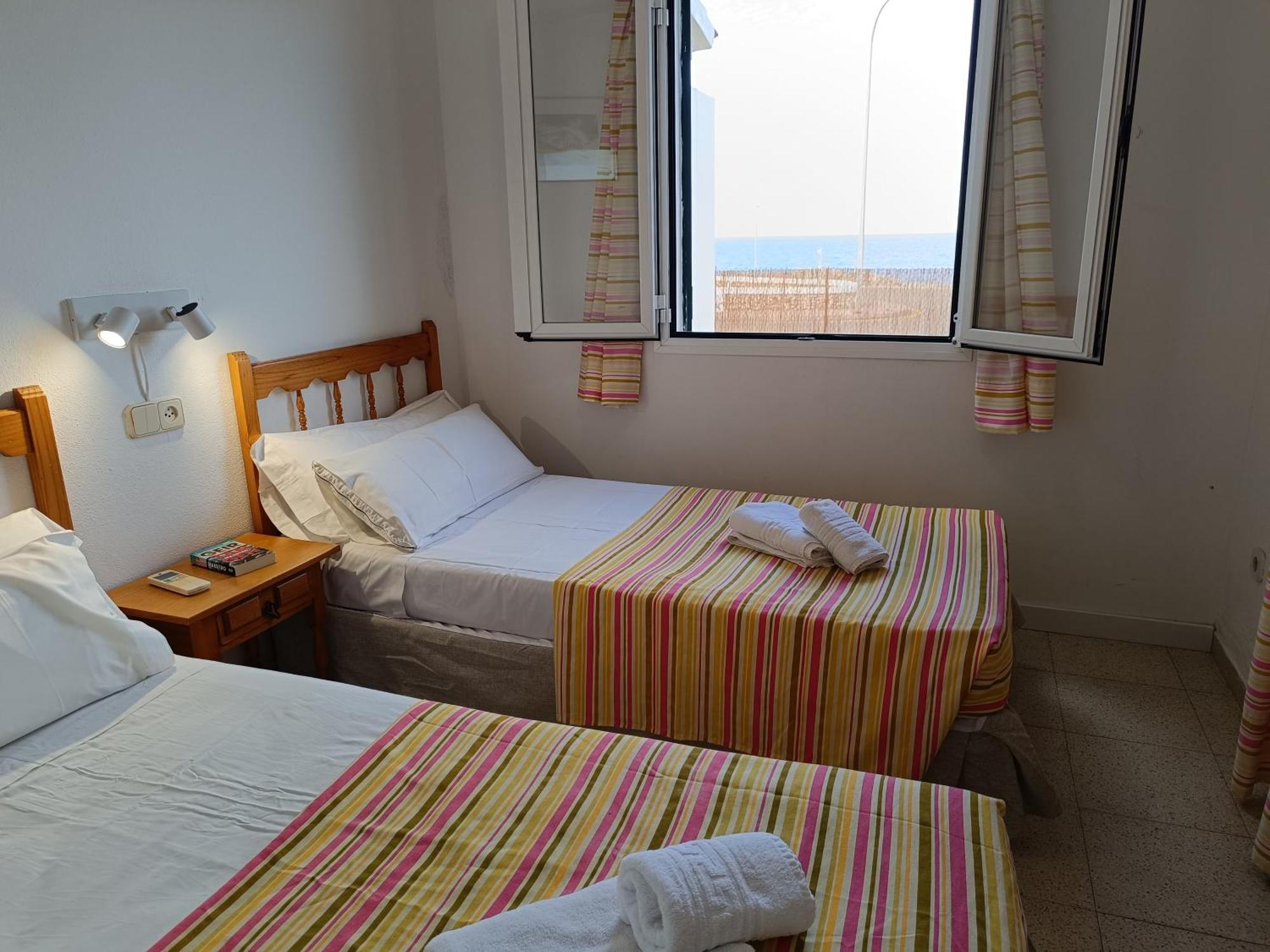 Villa Victor - Primera Linea Mar, Vista A Puesta De Sol Cala'N Blanes (Menorca)