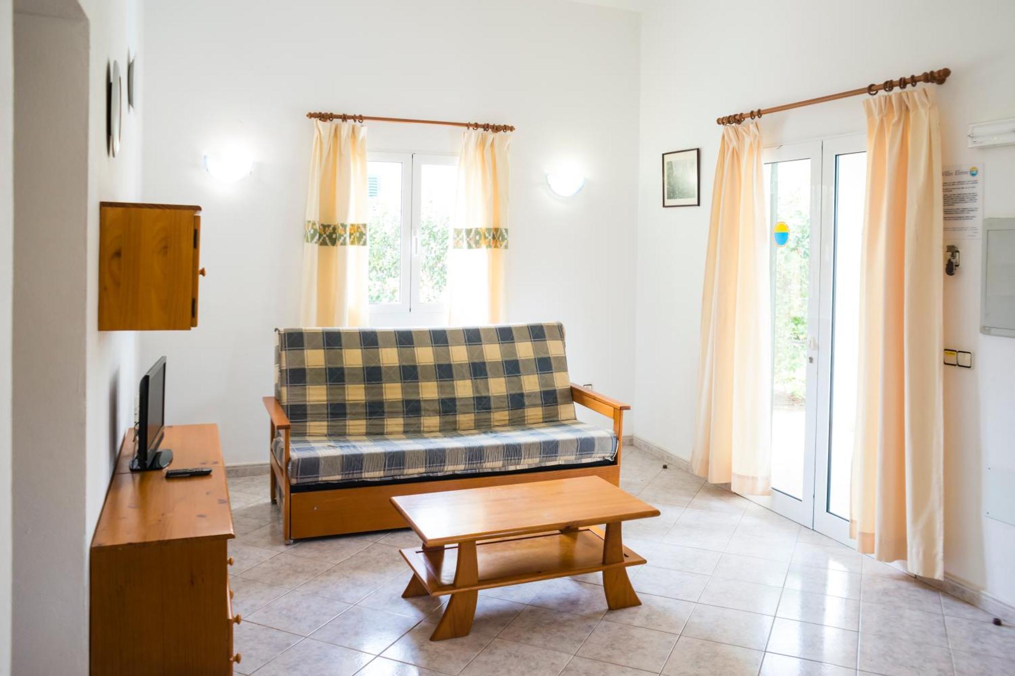 Apartchalet Elvira. A Son Carrio (Menorca)