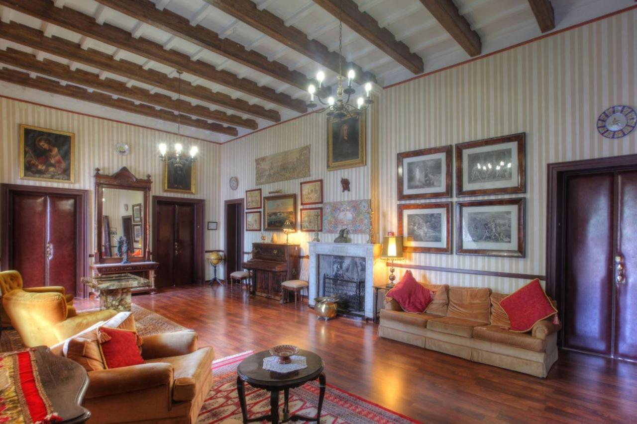 Hotel Del Almirante