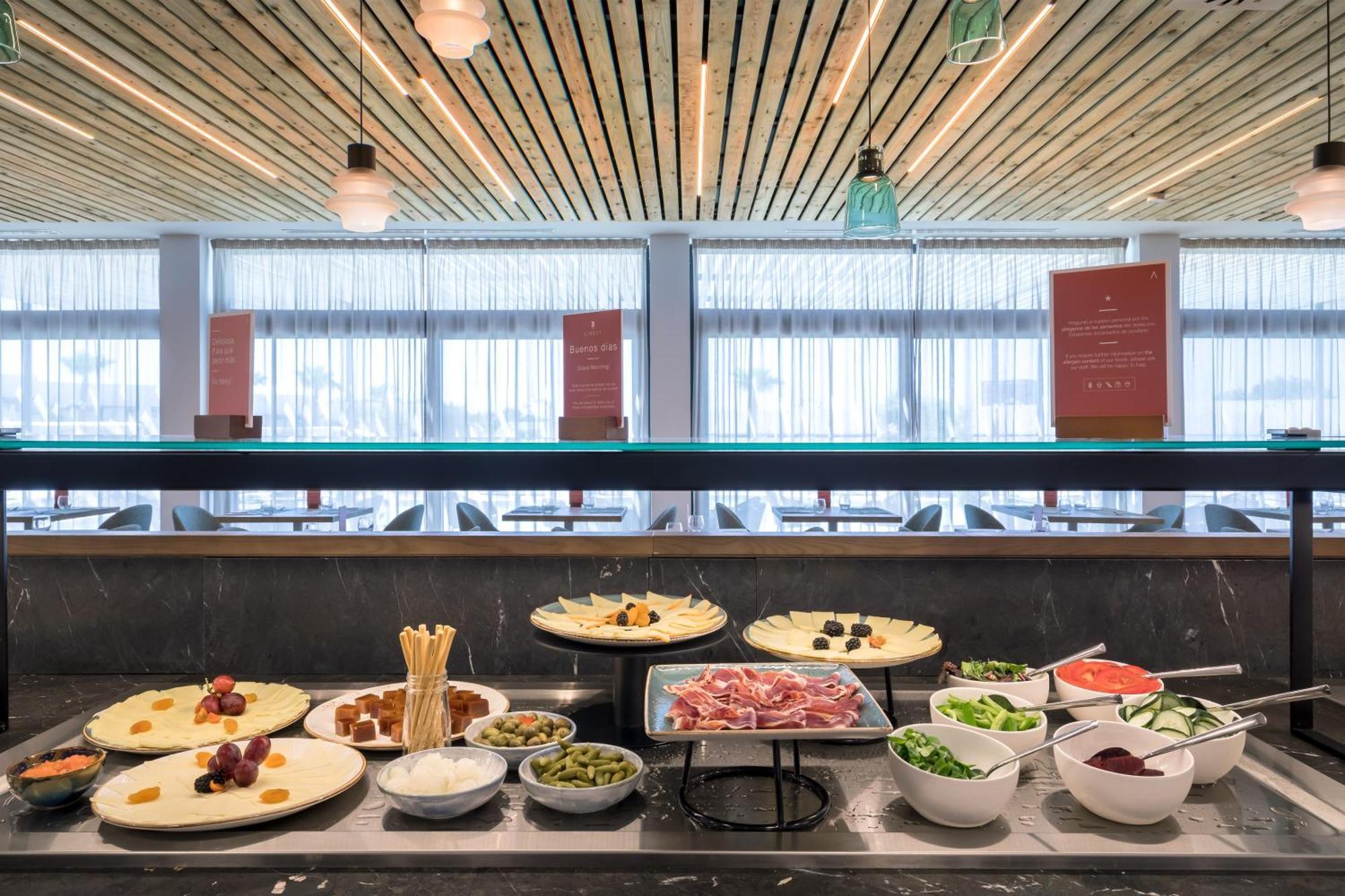 Hotel Barcelo Nura 5*