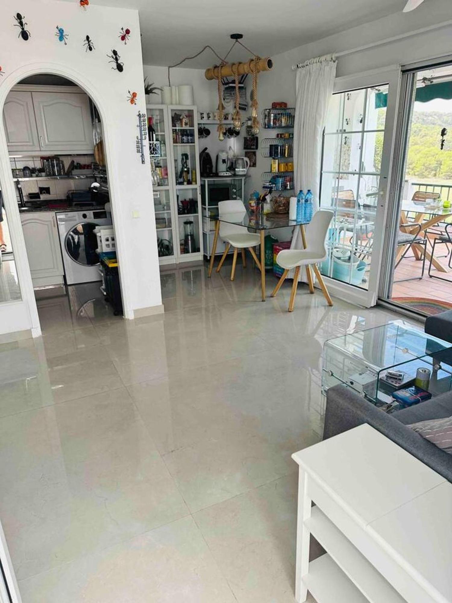 Apartamento Spacious Near With Shared Pool Son Parc