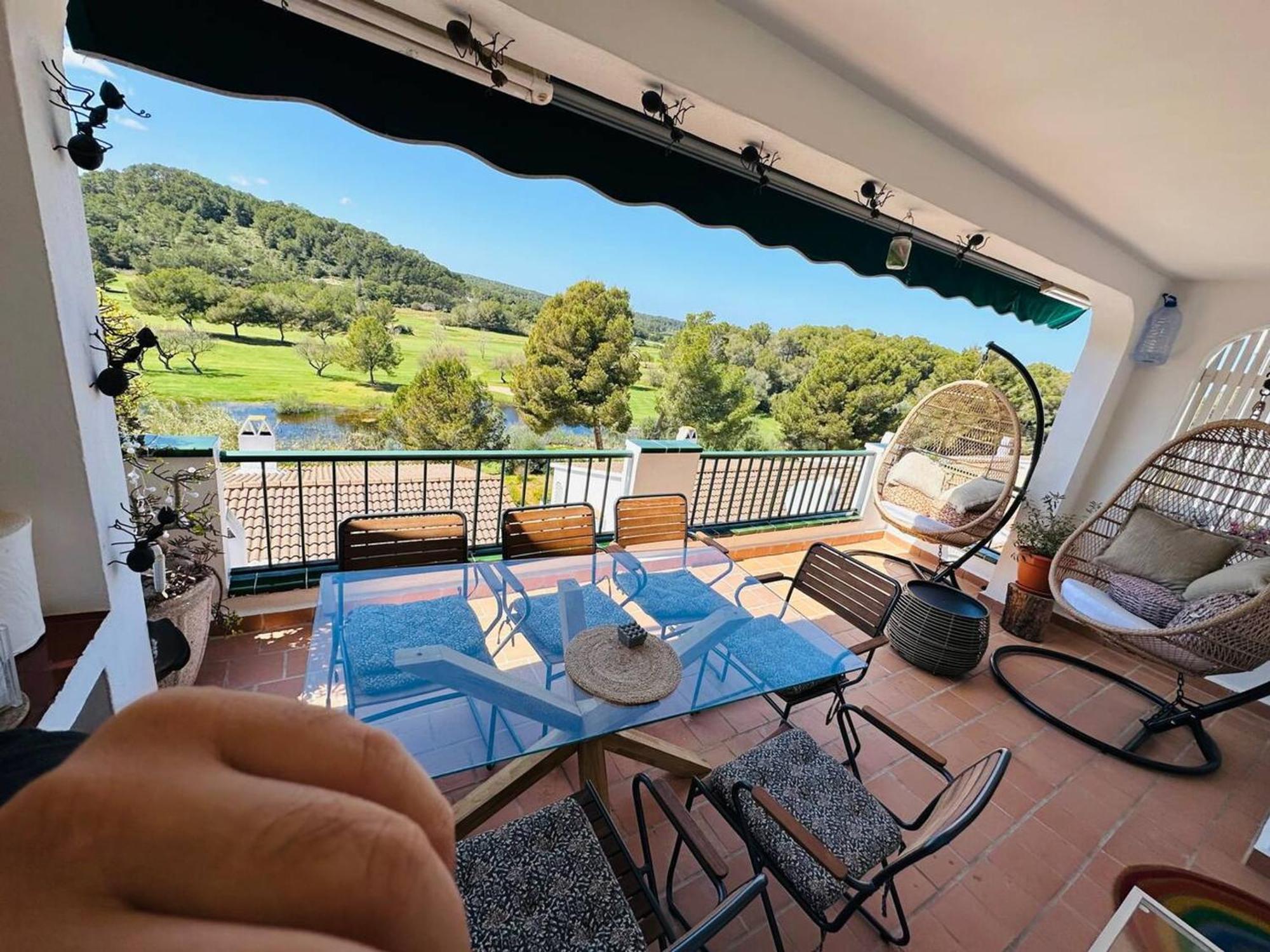 Spacious Near With Shared Pool *