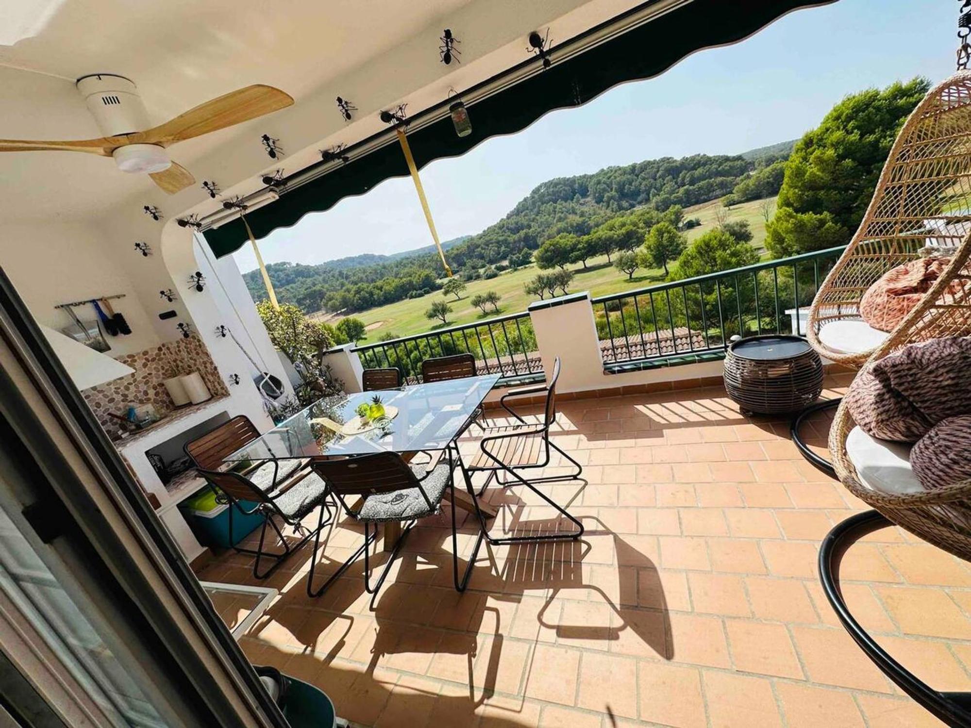 Spacious Near With Shared Pool Apartamento *