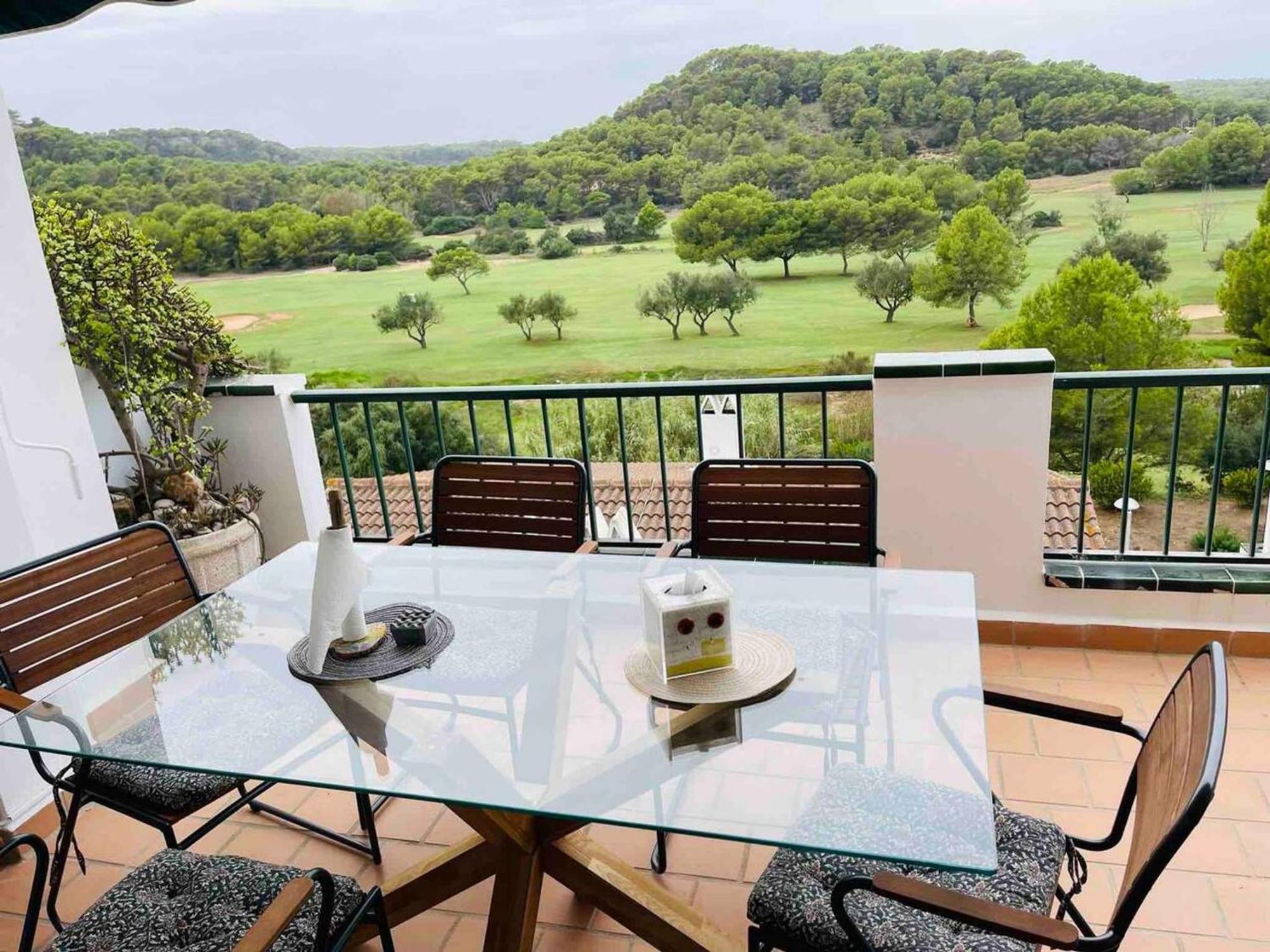 Spacious Near With Shared Pool Son Parc