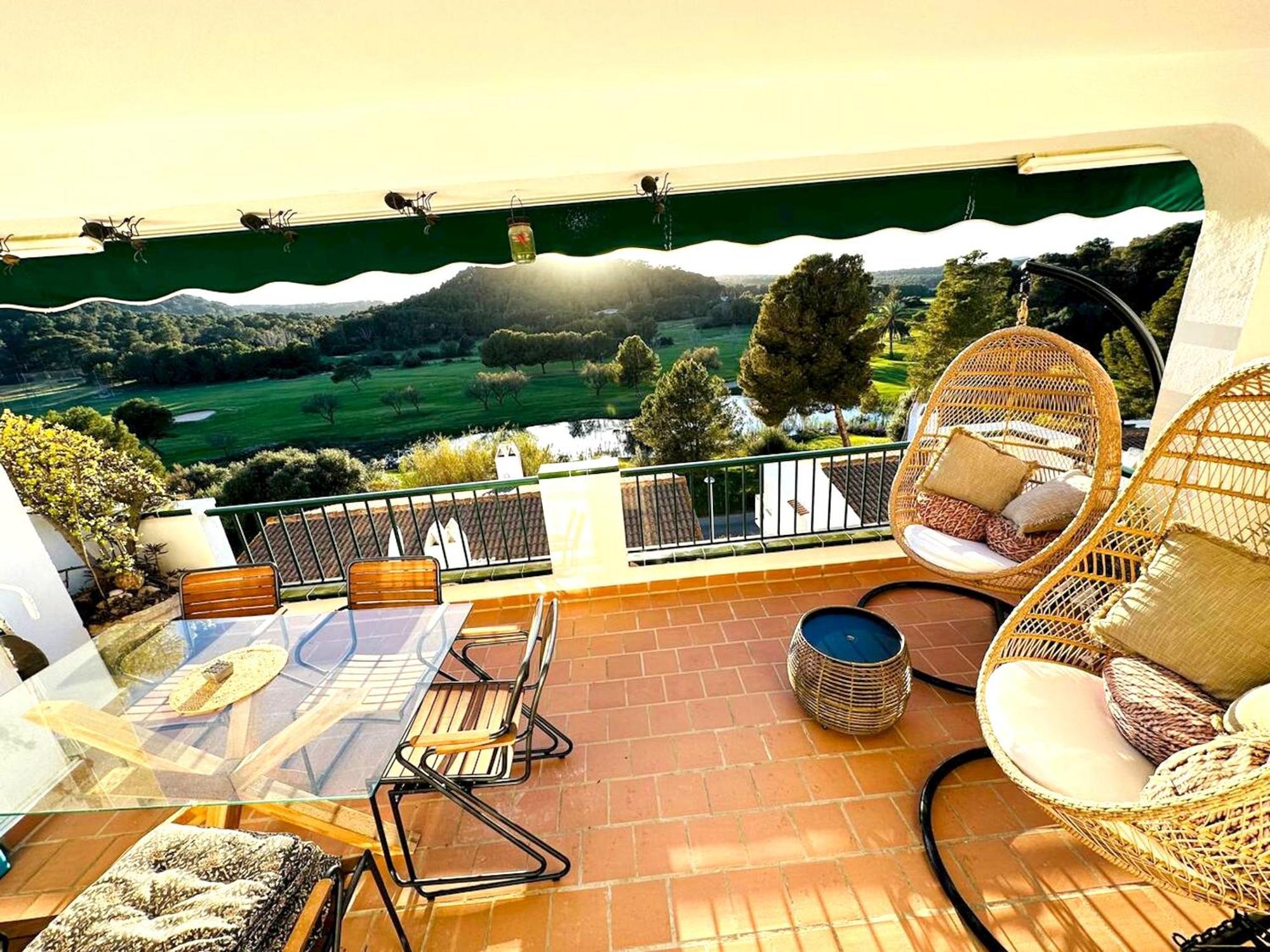Spacious Near With Shared Pool Apartamento