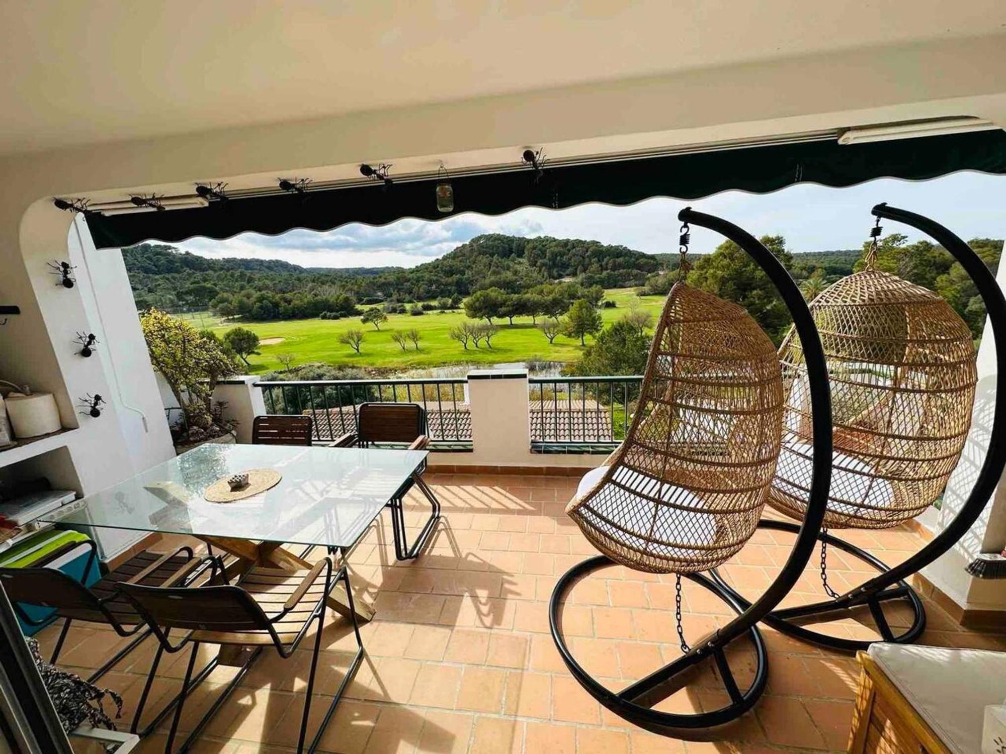 Spacious Near With Shared Pool *