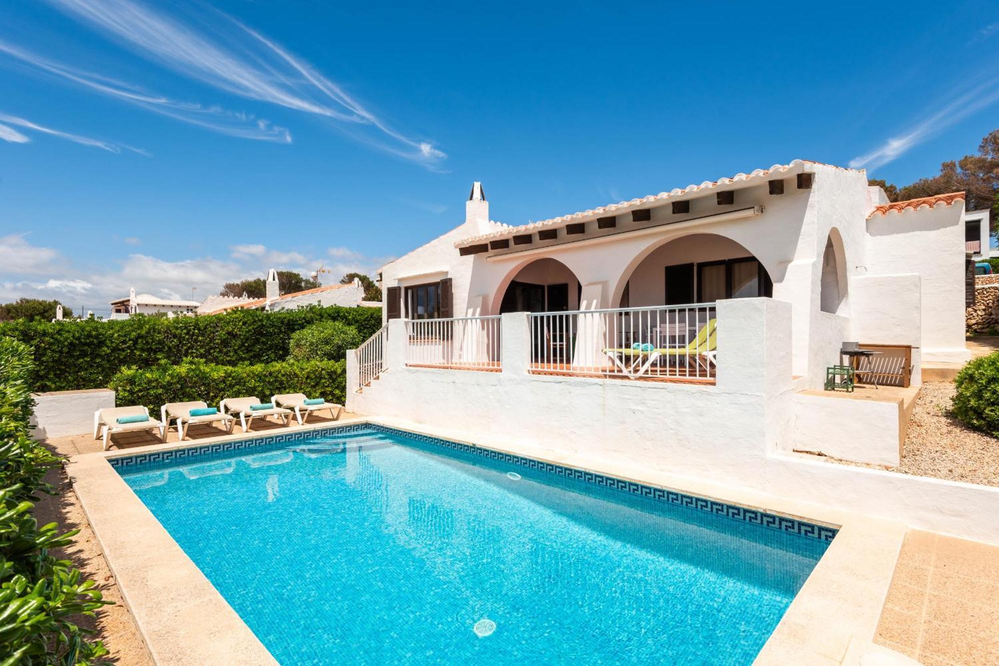 Bini Luna - Vell Villa