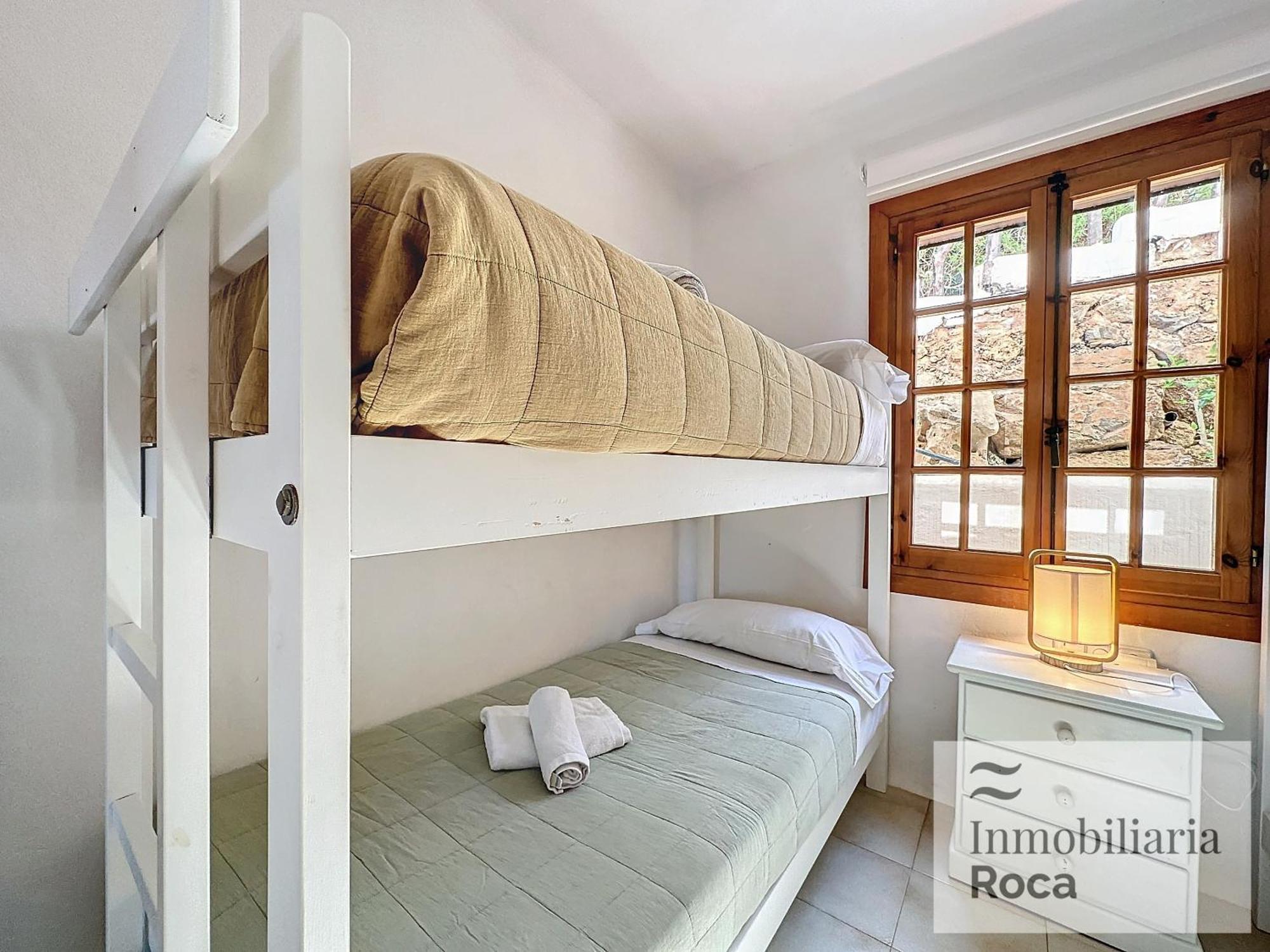 P82. Marinero Con Wifi Y Aire Acondicionado Fornells (Menorca)