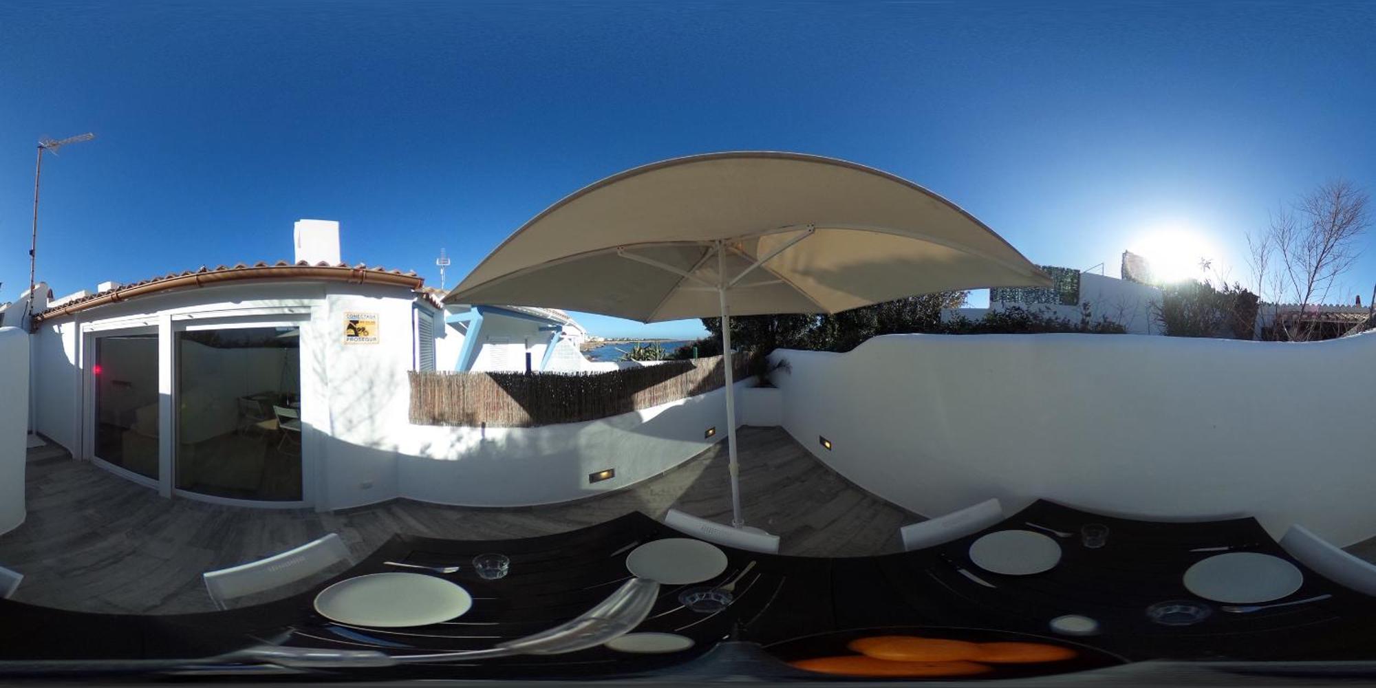 Luxury Oceanfront In An Idyllic Location No1