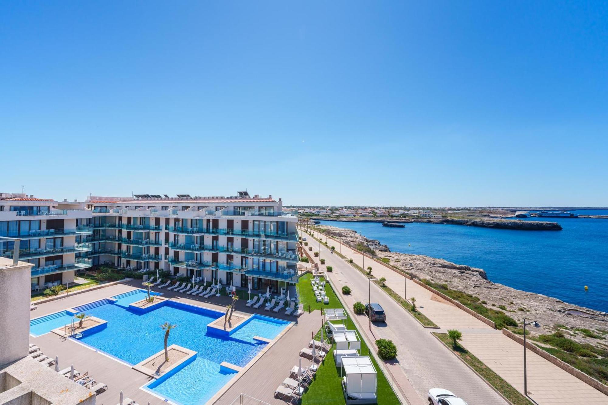 Ferrer Skyline Apartahotel 4*