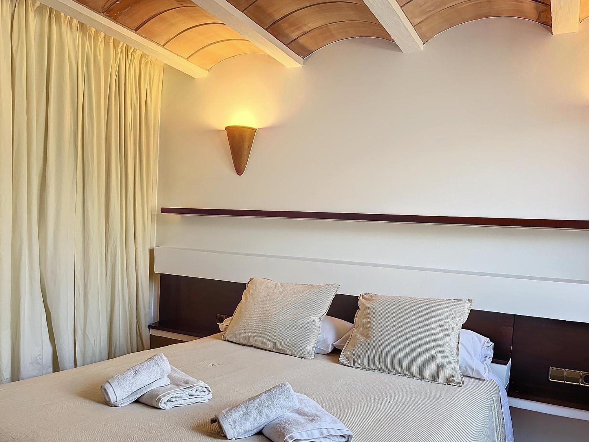 Roca Fornells, En Tramontana F239 *