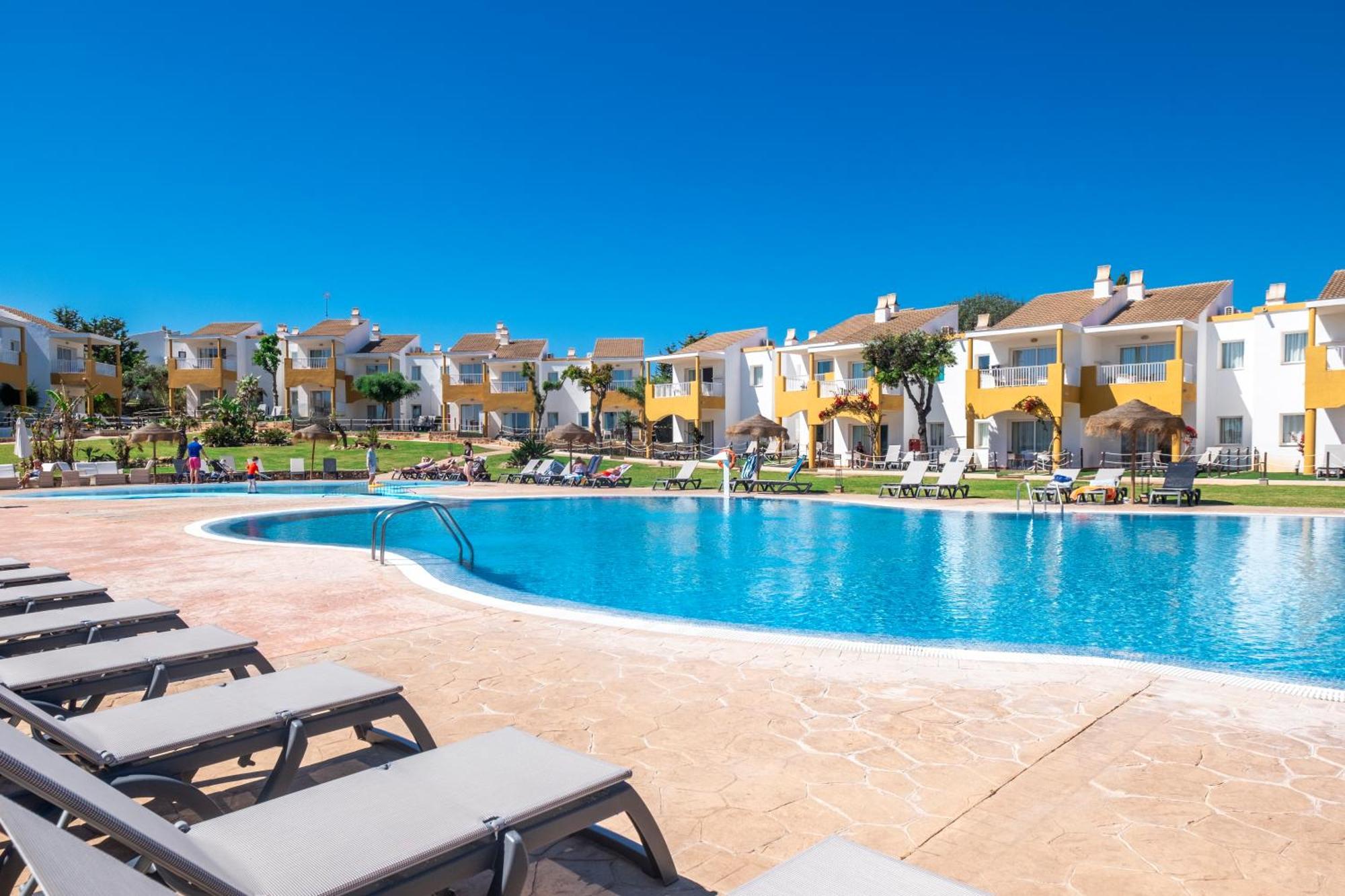 Apartahotel Comitas Isla Del Aire 4*